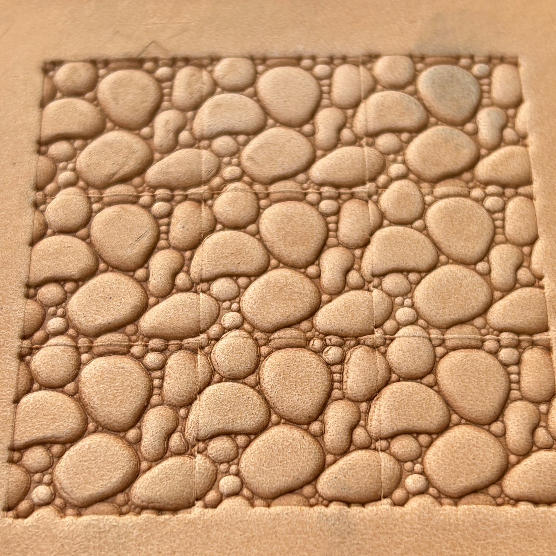 Bubble Texture leather stamp LT054 — pattern imprint on veg-tan leather