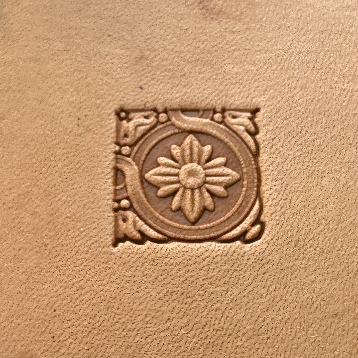 Flower leather stamp LT076 — pattern imprint on veg-tan leather