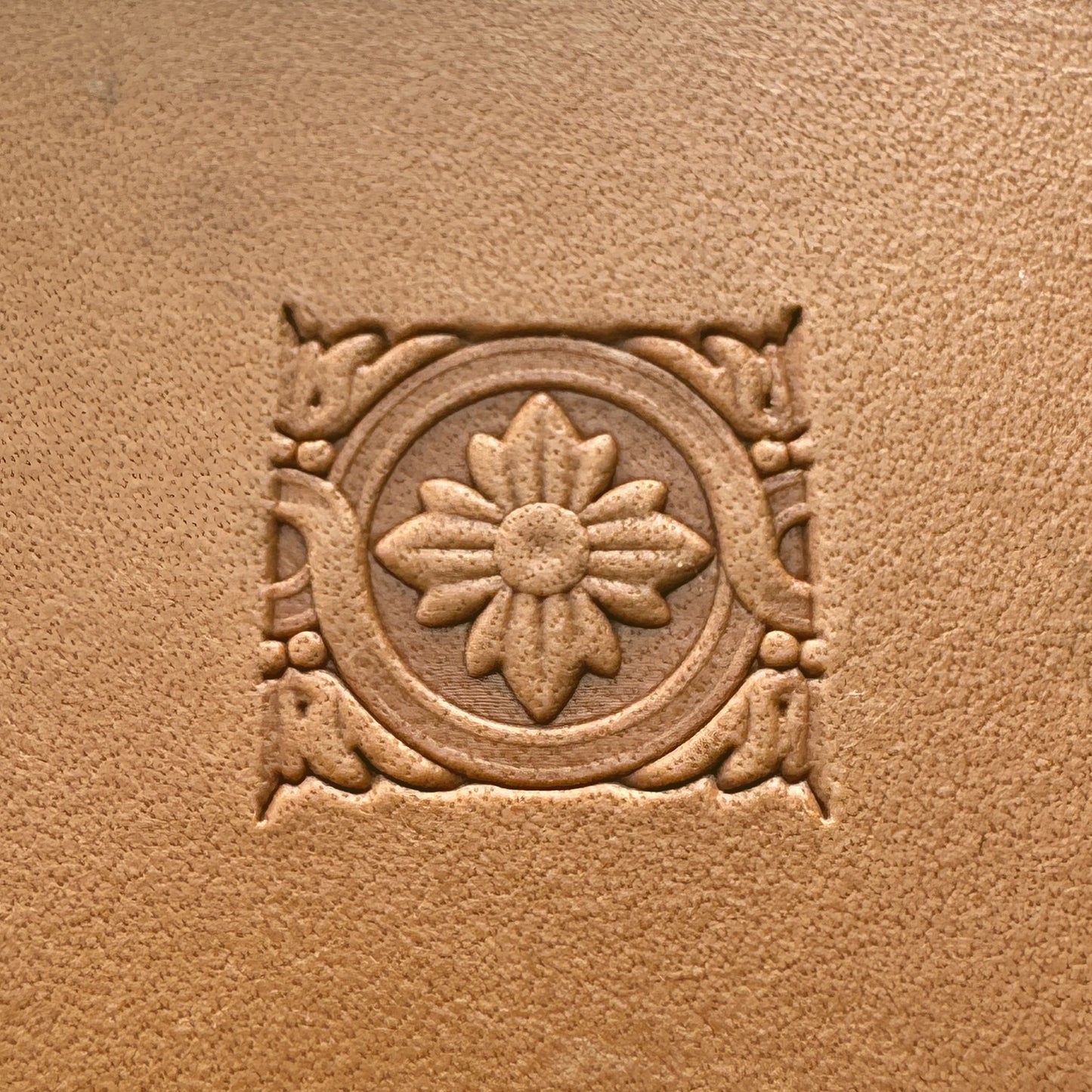 Flower leather stamp LT076 — pattern imprint on veg-tan leather