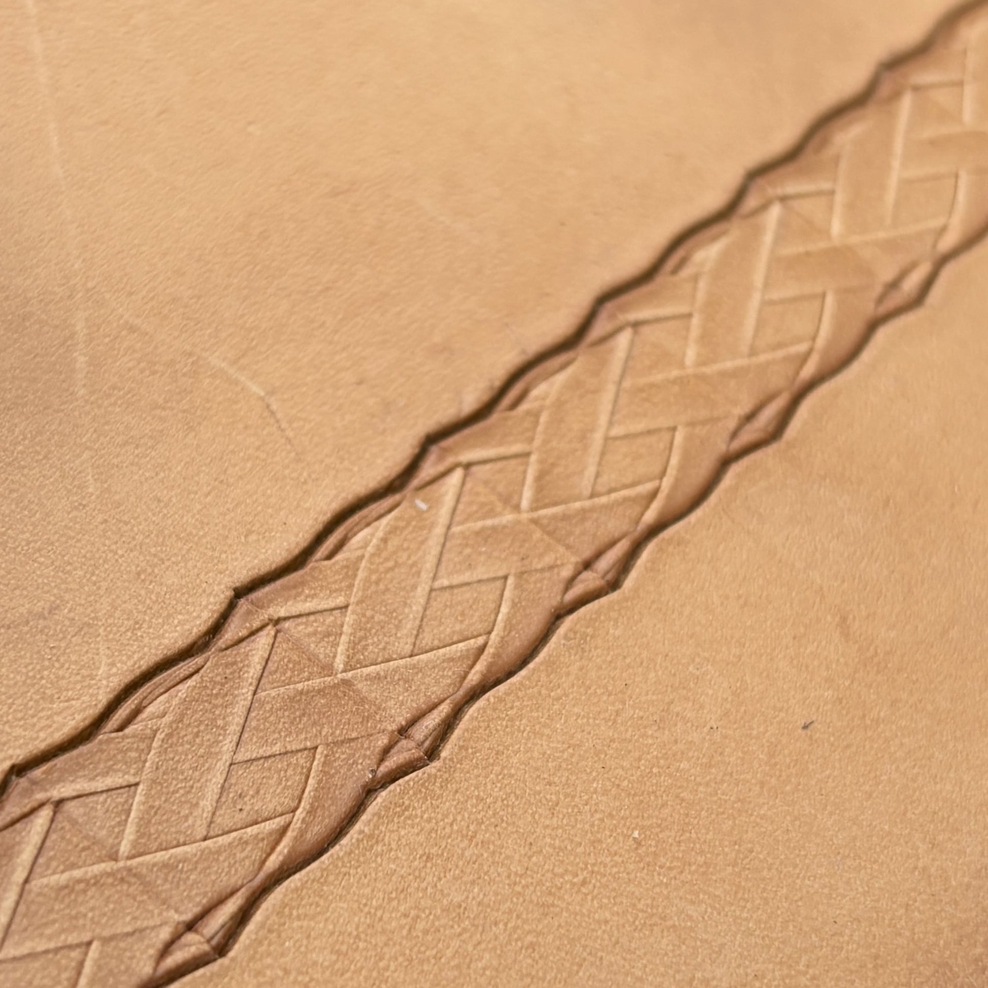Braided Band leather stamp LT083 — pattern imprint on veg-tan leather