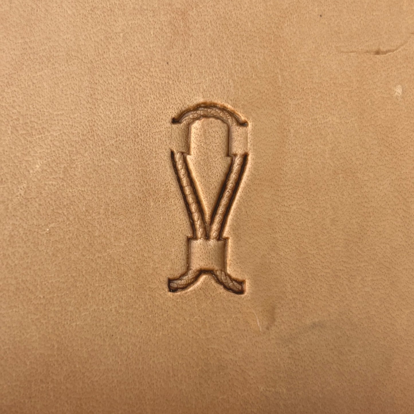 Double Loop Stitches leather stamp LT097 — pattern imprint on veg-tan leather