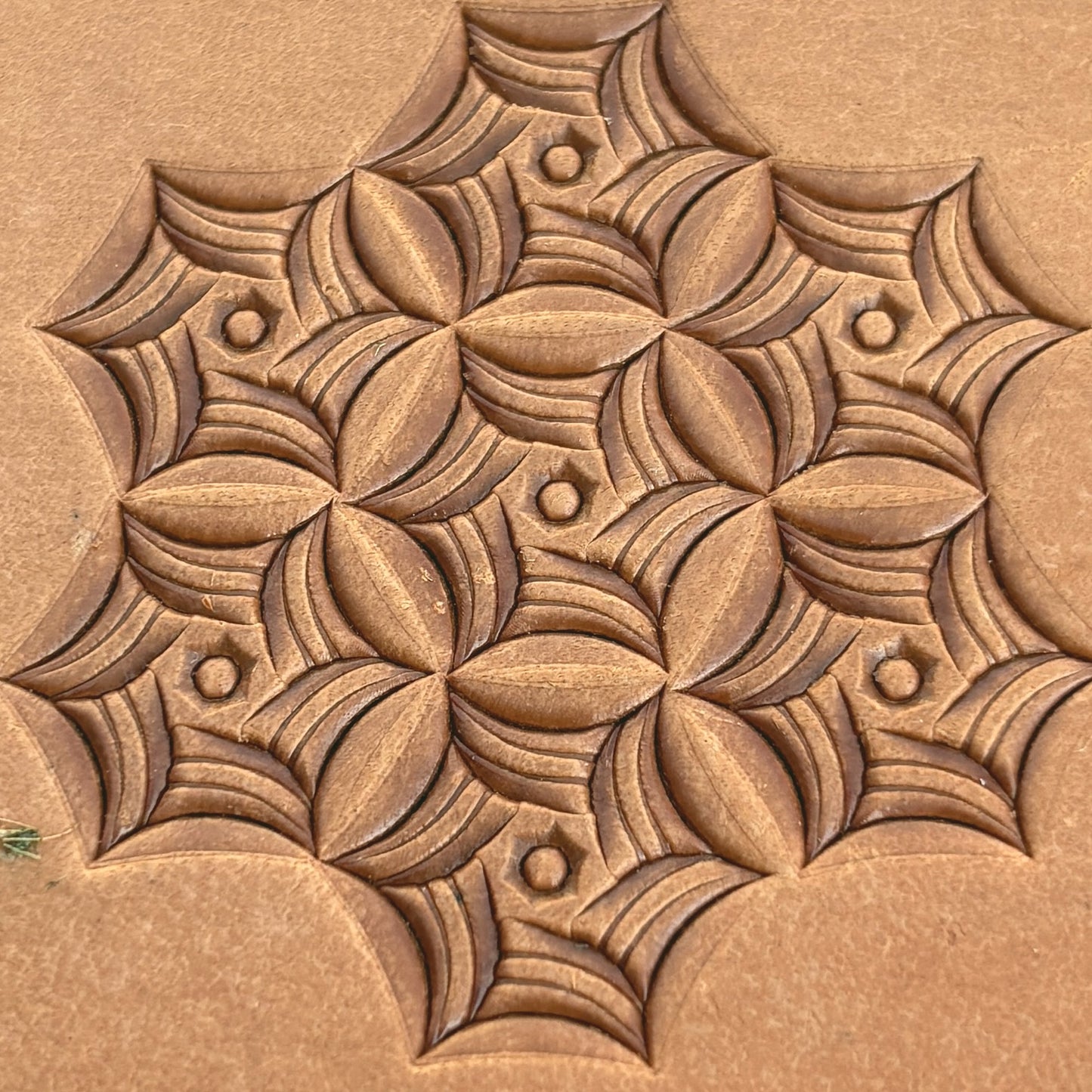 Web Geometric leather stamp LT110 — pattern imprint on veg-tan leather
