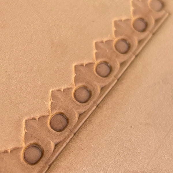Circle Border leather stamp LT126 — pattern imprint on veg-tan leather