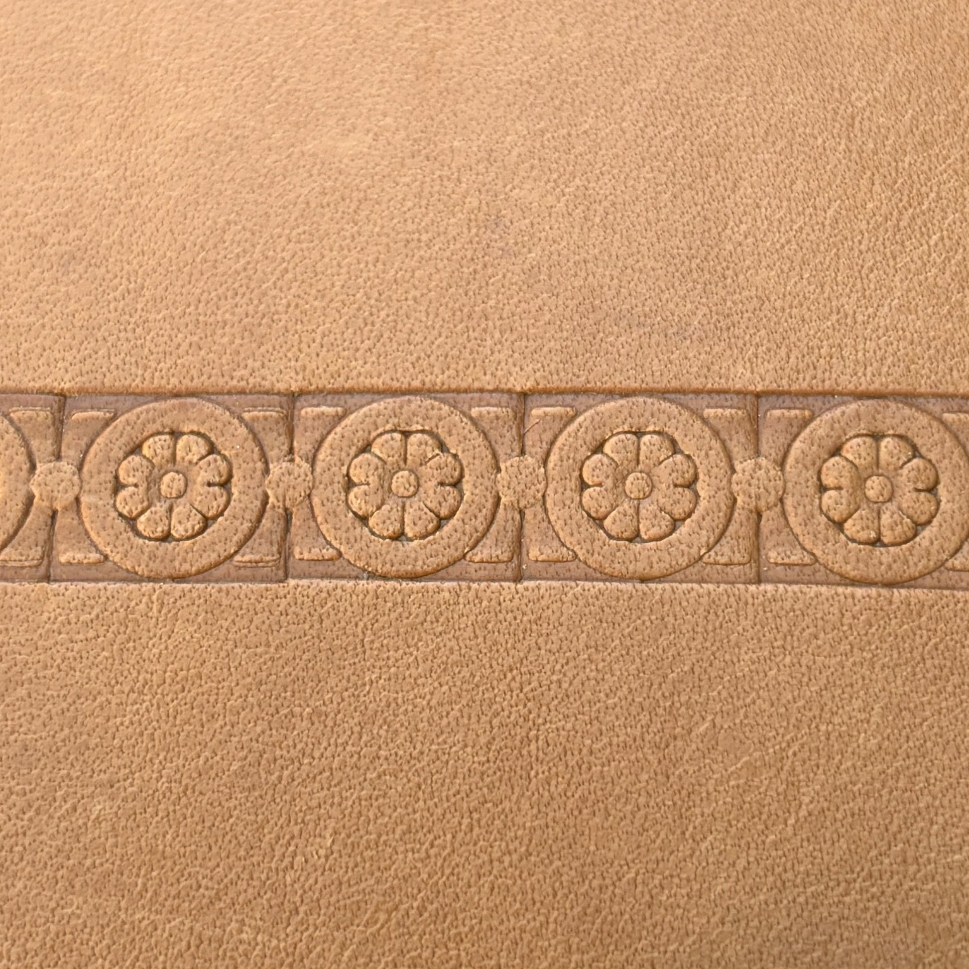 Flower leather stamp LT134 — pattern imprint on veg-tan leather