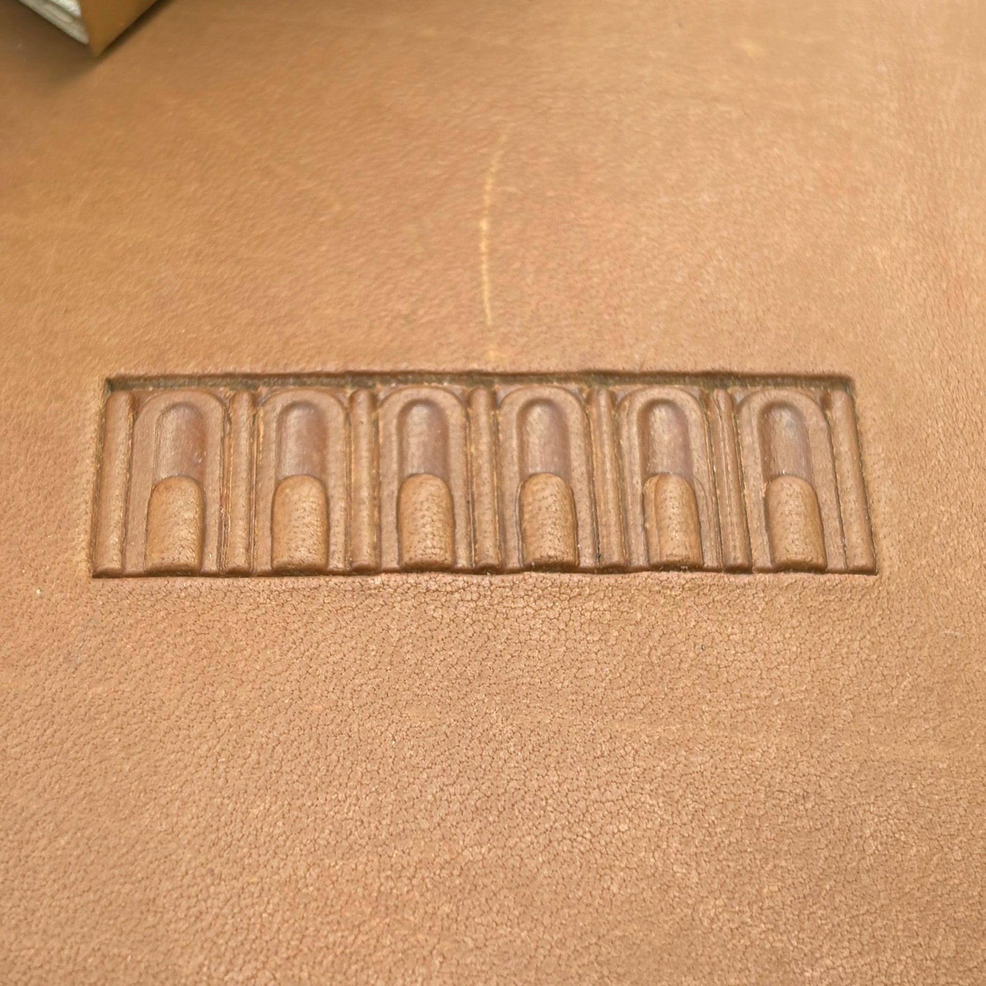Arch Border Geometric leather stamp LT137 — pattern imprint on veg-tan leather
