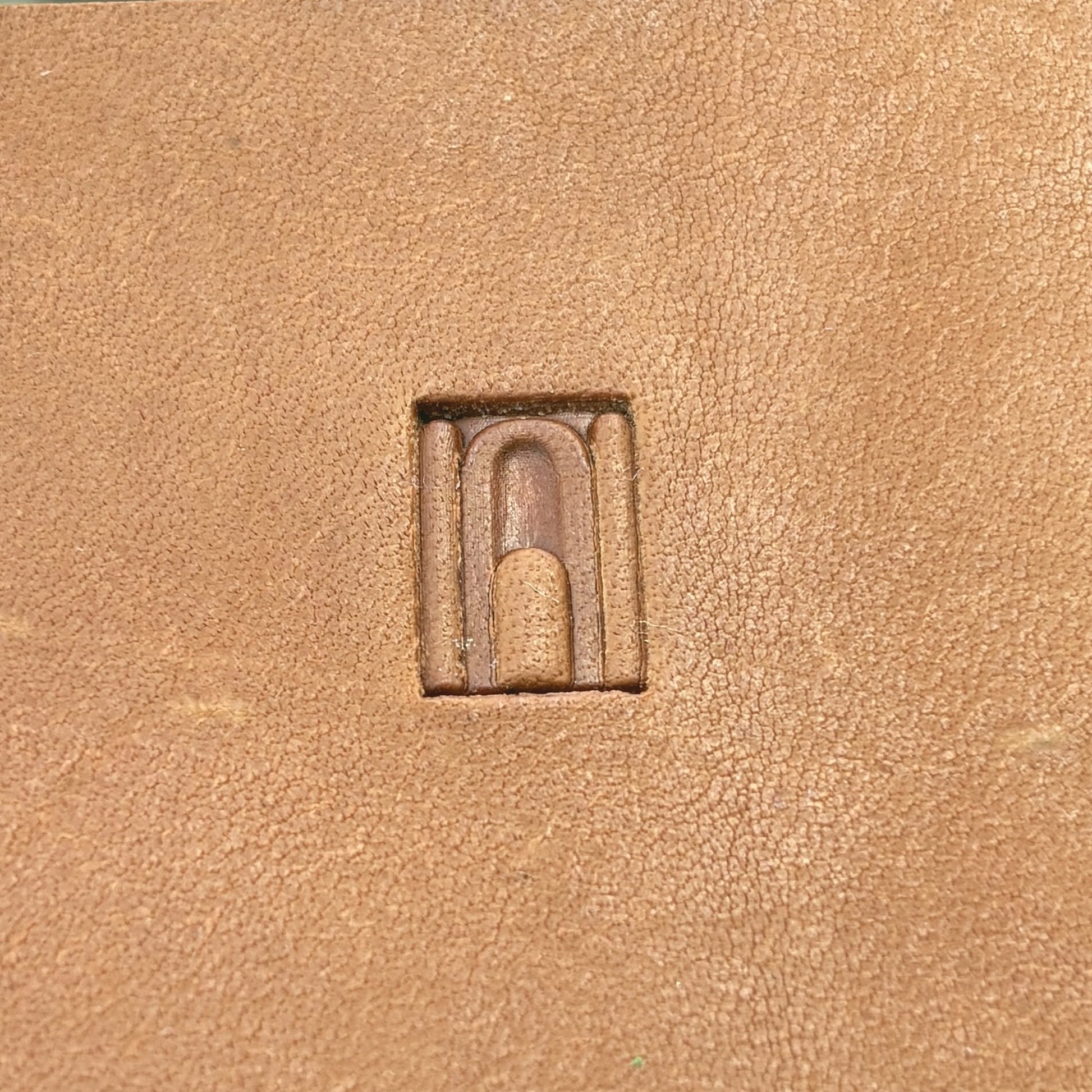 Arch Border Geometric leather stamp LT137 — pattern imprint on veg-tan leather