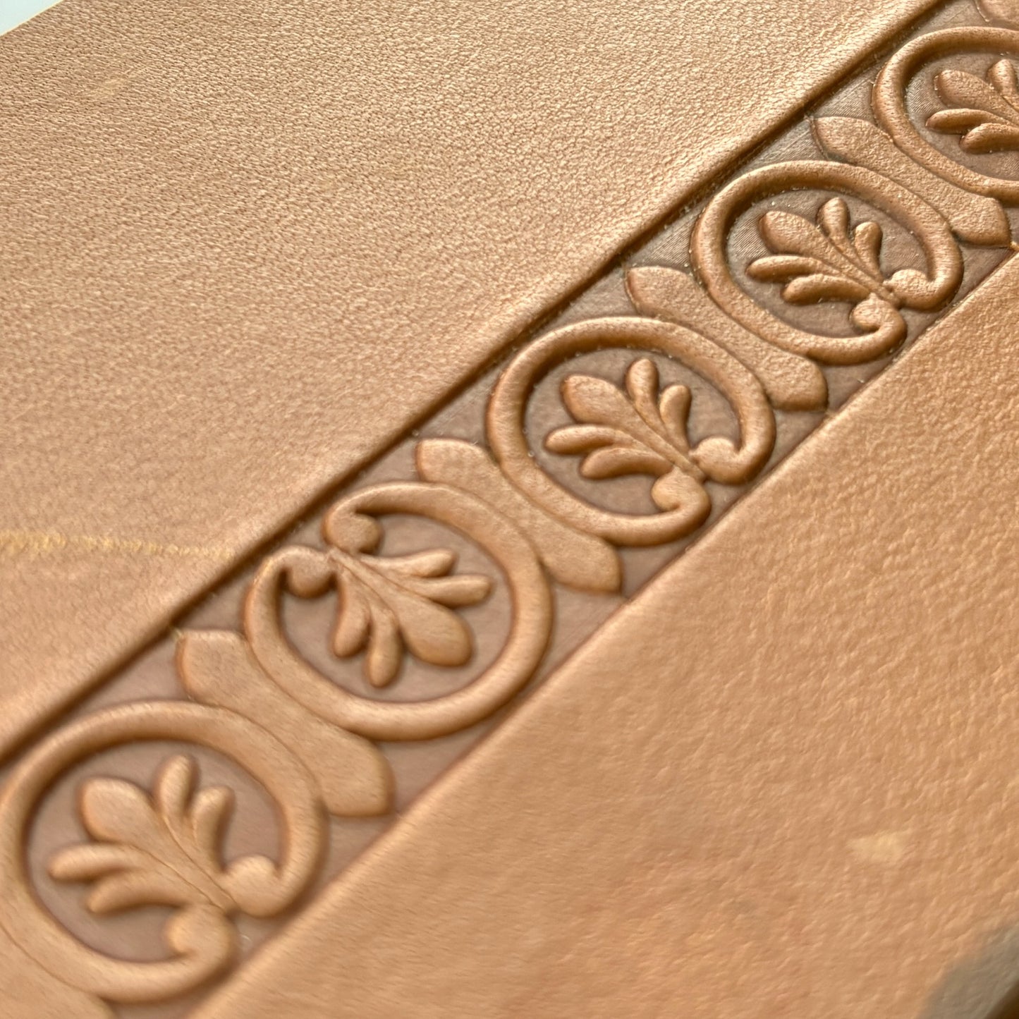 Leaf leather stamp LT140 — pattern imprint on veg-tan leather
