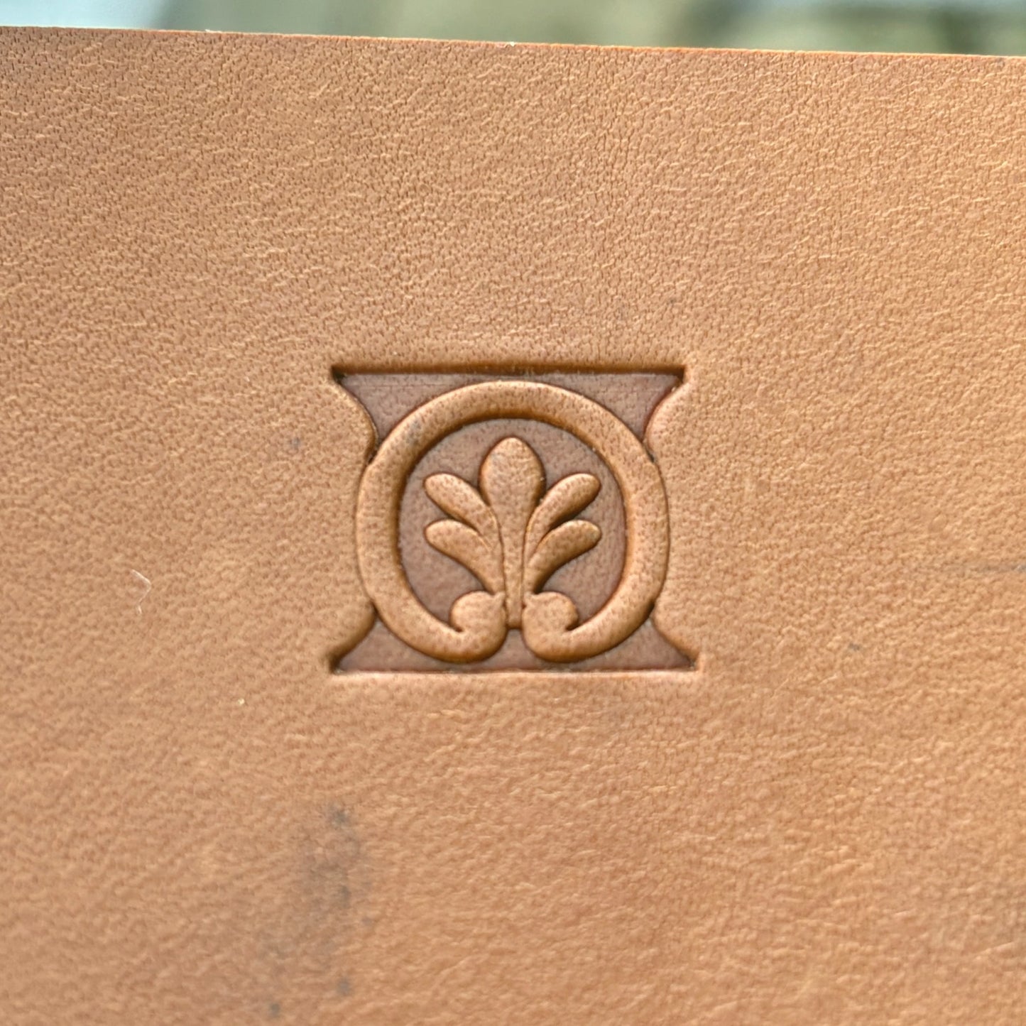 Leaf leather stamp LT140 — single impression on veg-tan leather