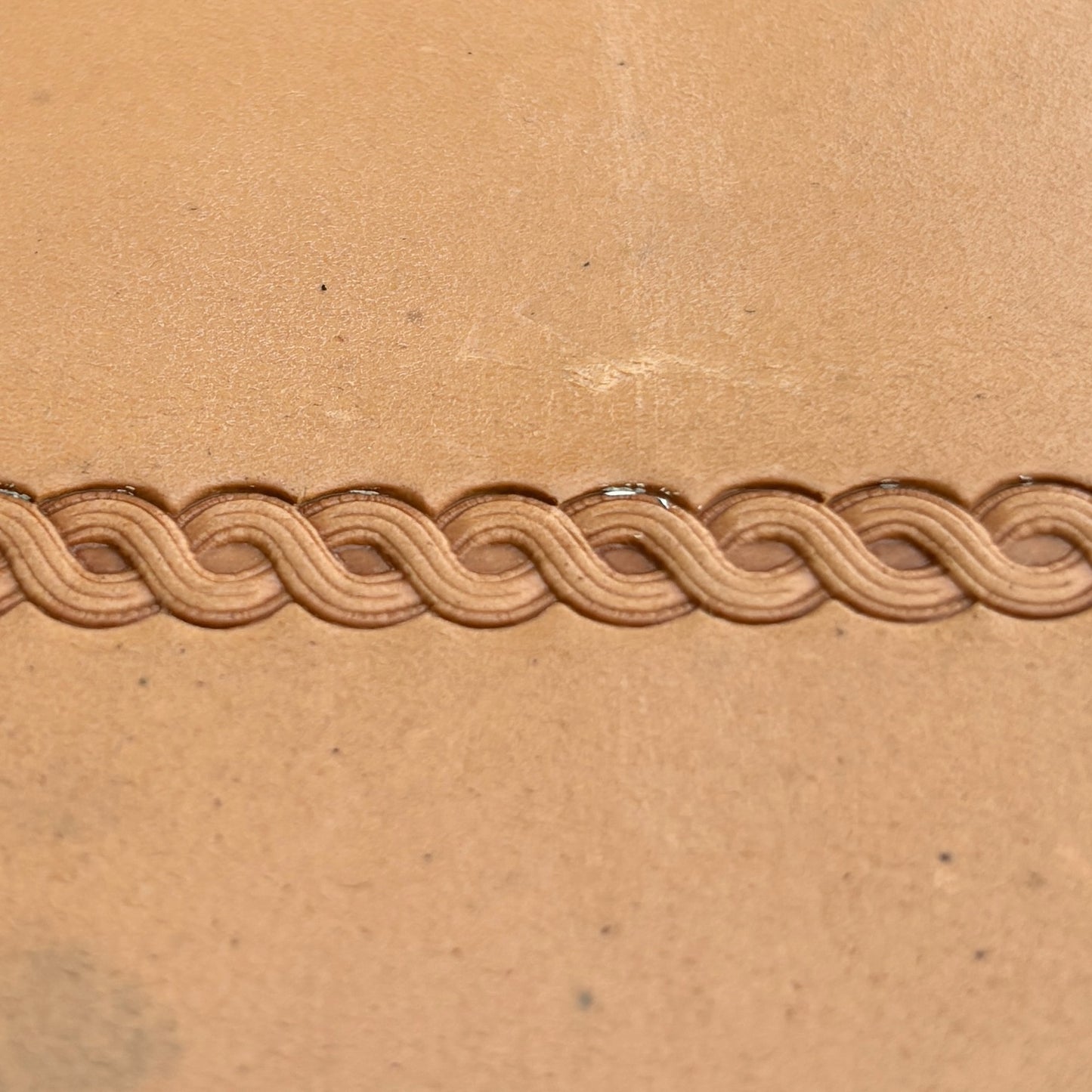 Rope Border 17x7mm leather stamp LT149 — pattern imprint on veg-tan leather
