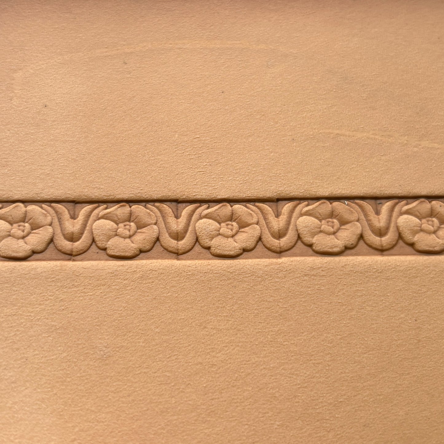 Flower leather stamp LT152 — pattern imprint on veg-tan leather