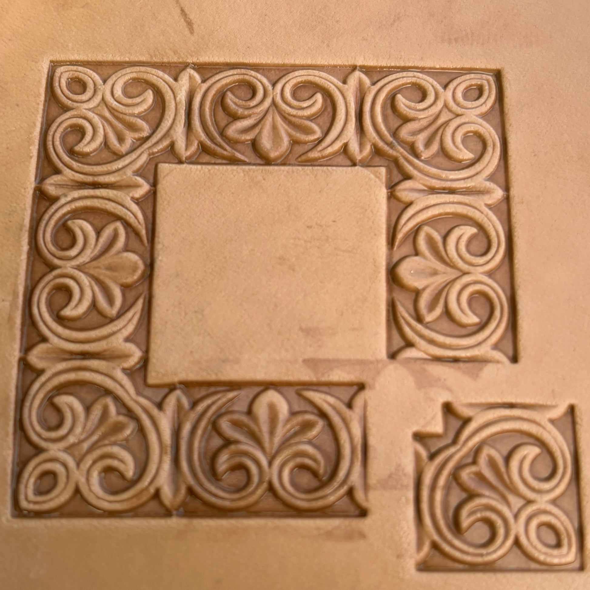 Ornamental Scroll leather stamp LT171 — pattern imprint on veg-tan leather