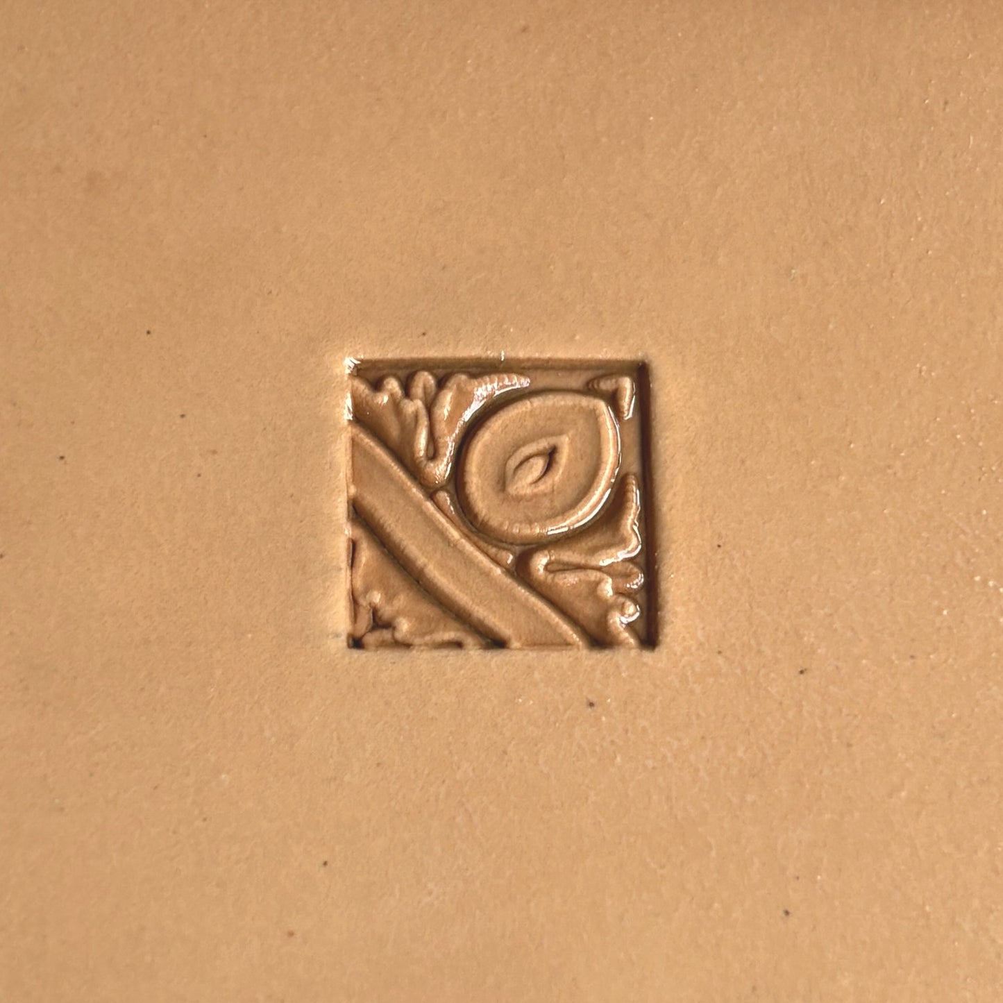 Swirl Border leather stamp LT181 — pattern imprint on veg-tan leather