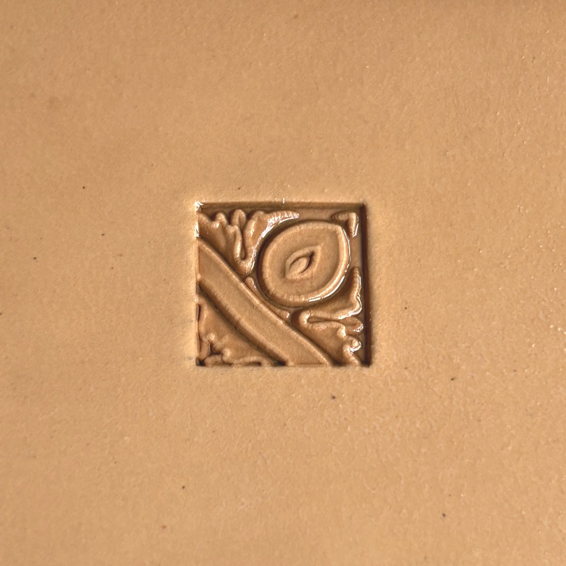Swirl Border leather stamp LT181 — pattern imprint on veg-tan leather