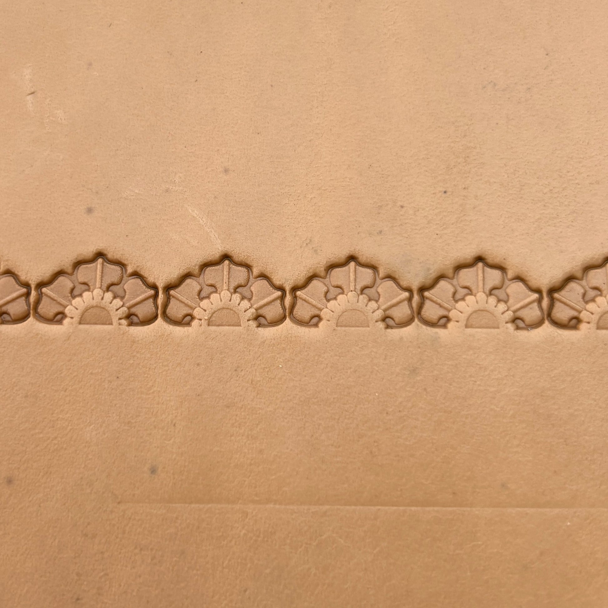 Fan Border leather stamp LT189 — pattern imprint on veg-tan leather