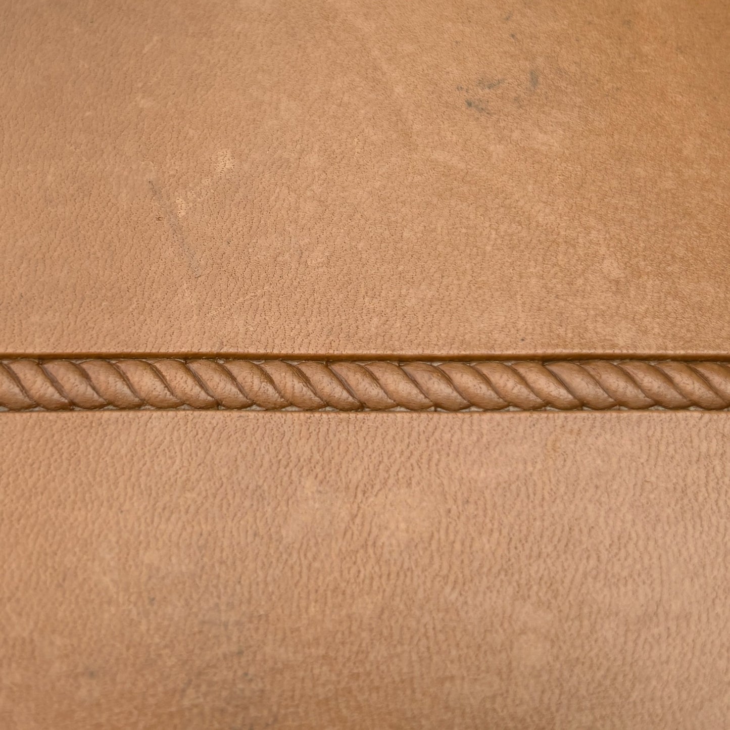Rope Twist Border leather stamp LT190 — pattern imprint on veg-tan leather