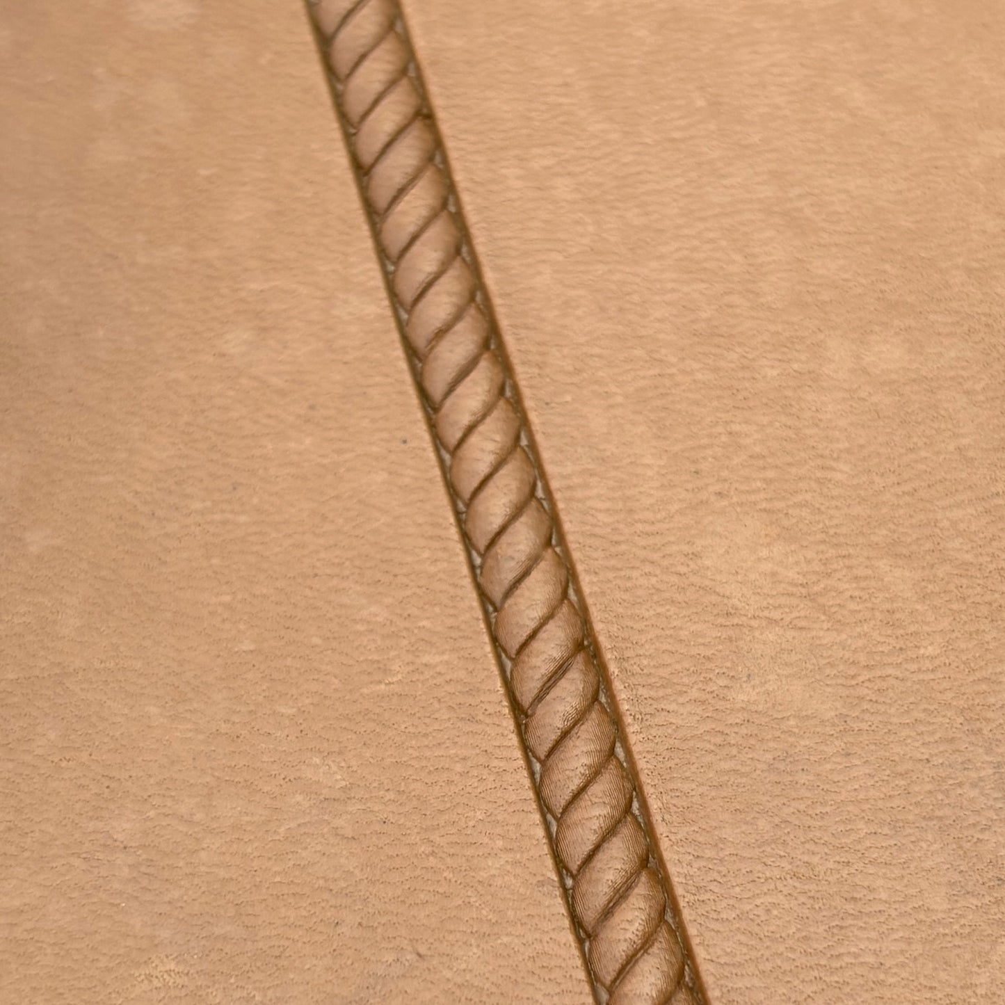 Rope Twist Border leather stamp LT190 — pattern imprint on veg-tan leather