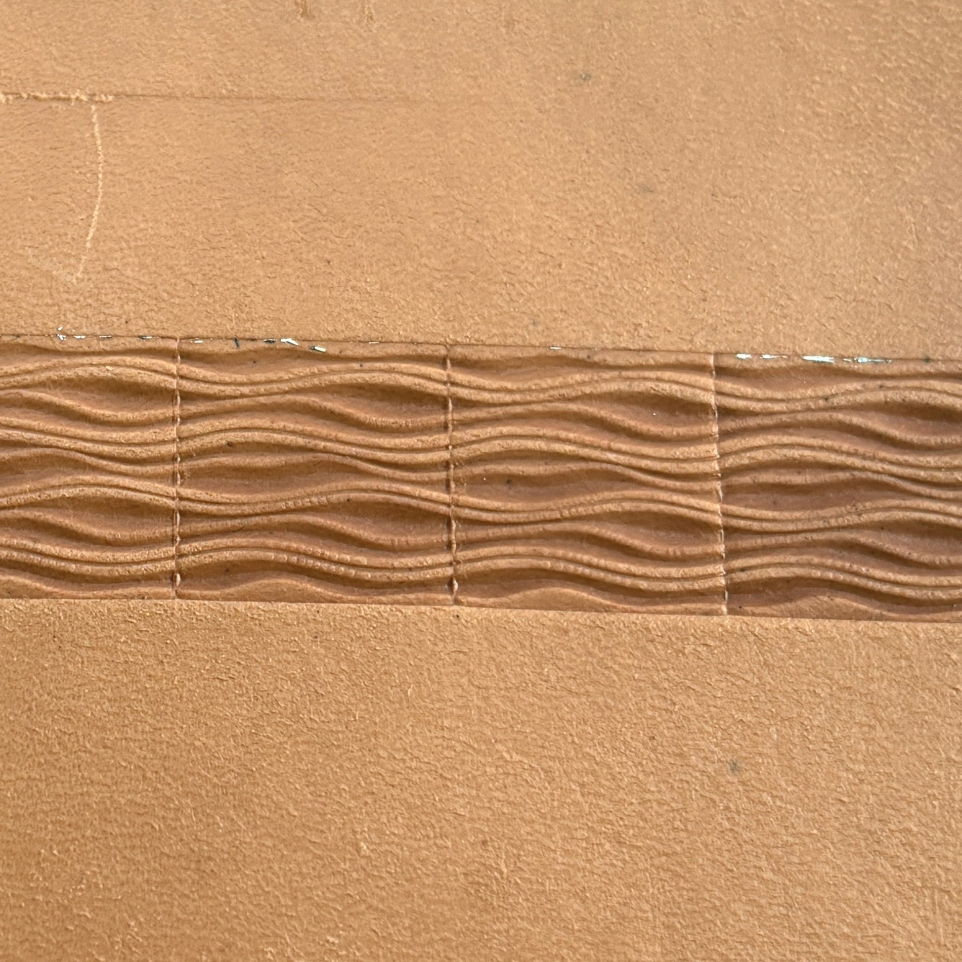 Wavy Lines leather stamp LT195 — pattern imprint on veg-tan leather