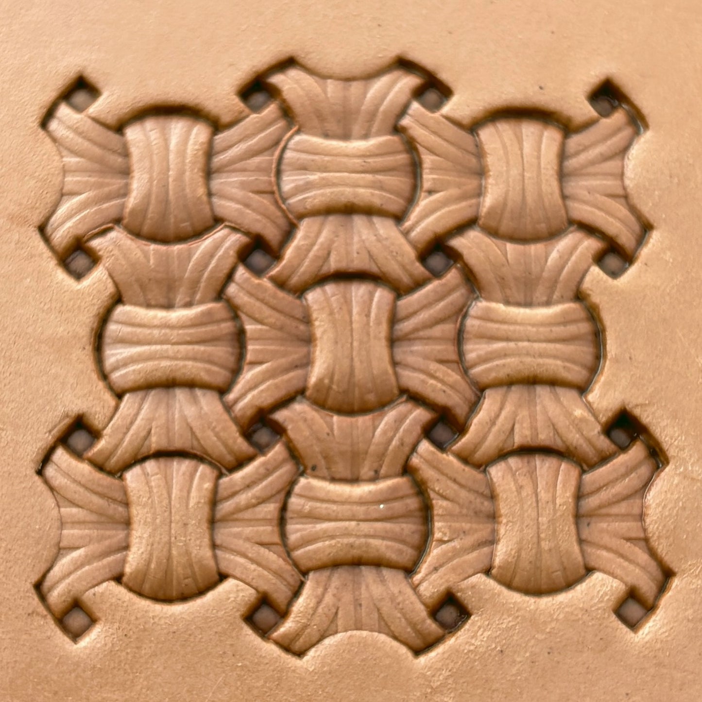 Interlocking Design leather stamp LT229 — pattern imprint on veg-tan leather