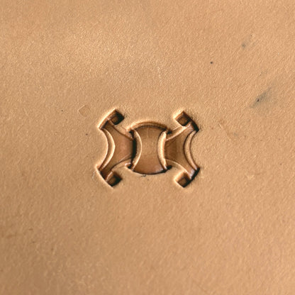 Basket Weave leather stamp LT230 — single impression on veg-tan leather