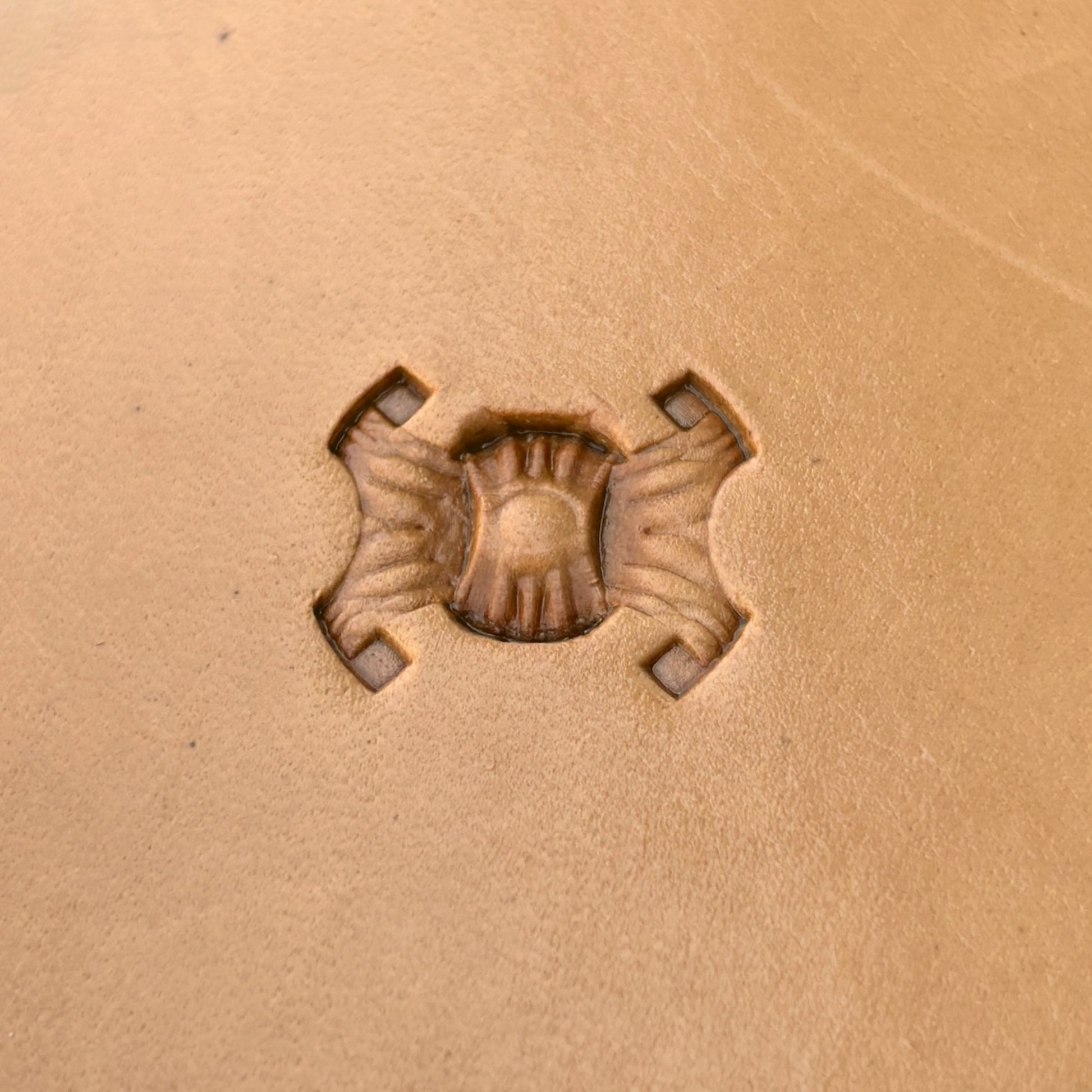 Honeycomb Style Basket Weave leather stamp LT245 — single impression on veg-tan leather