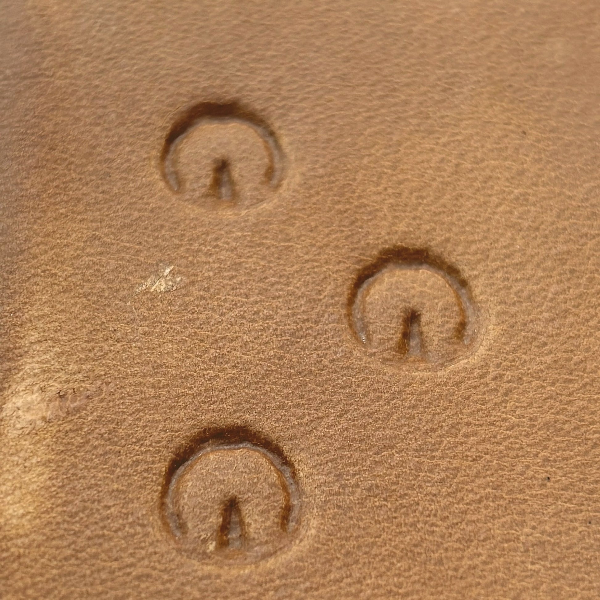 Hoof Mark Footprint leather stamp LT248 — pattern imprint on veg-tan leather