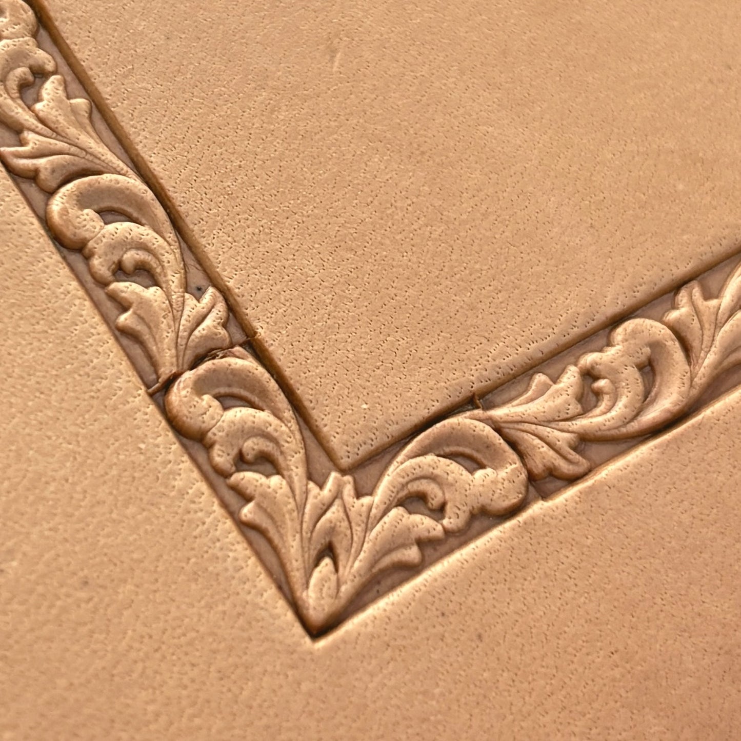 Ornamental leather stamp LT288 — pattern imprint on veg-tan leather