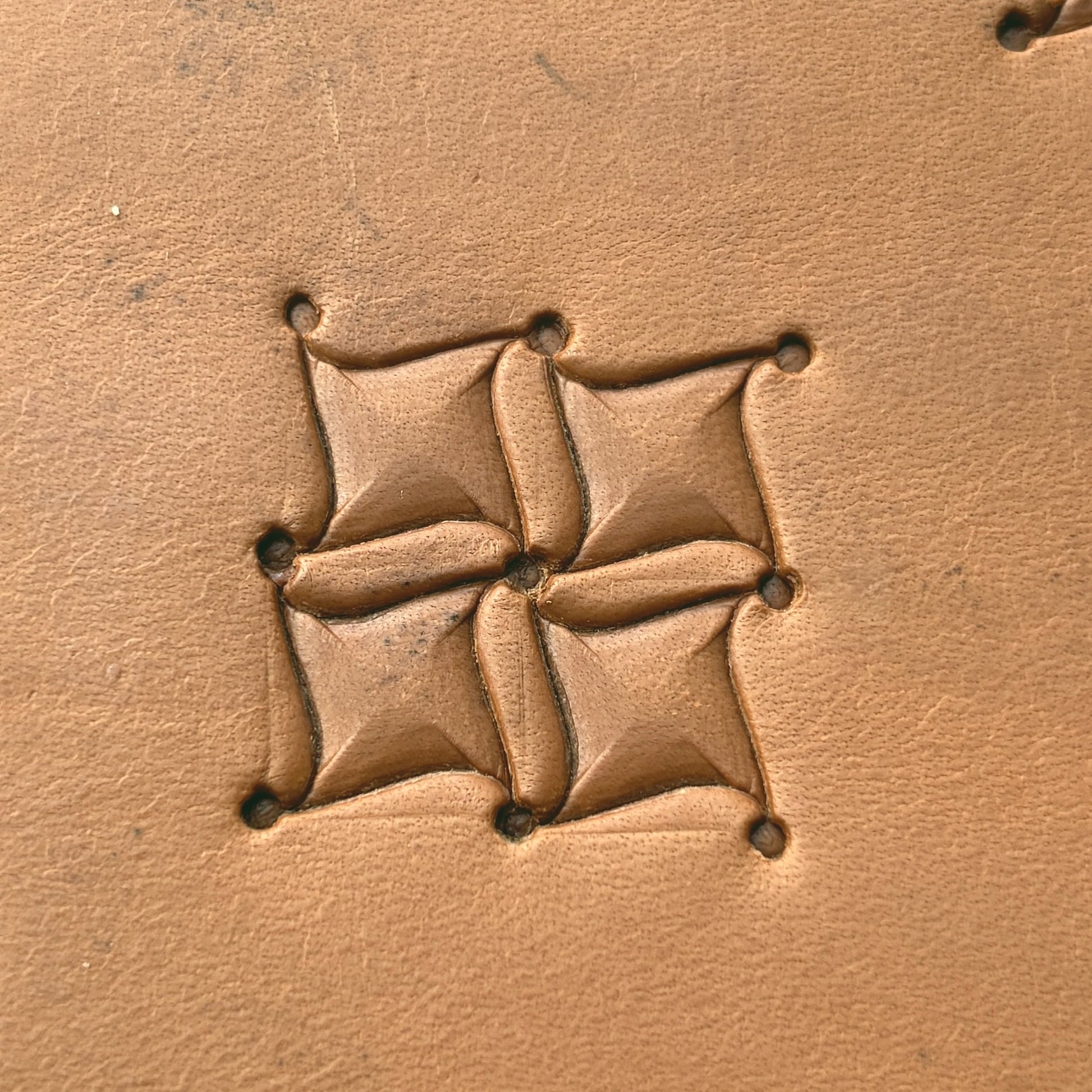 Quilt Style leather stamp LT291 — pattern imprint on veg-tan leather