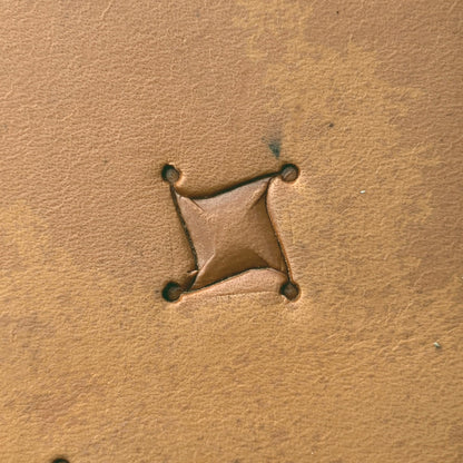 Quilt Style leather stamp LT291 — single impression on veg-tan leather