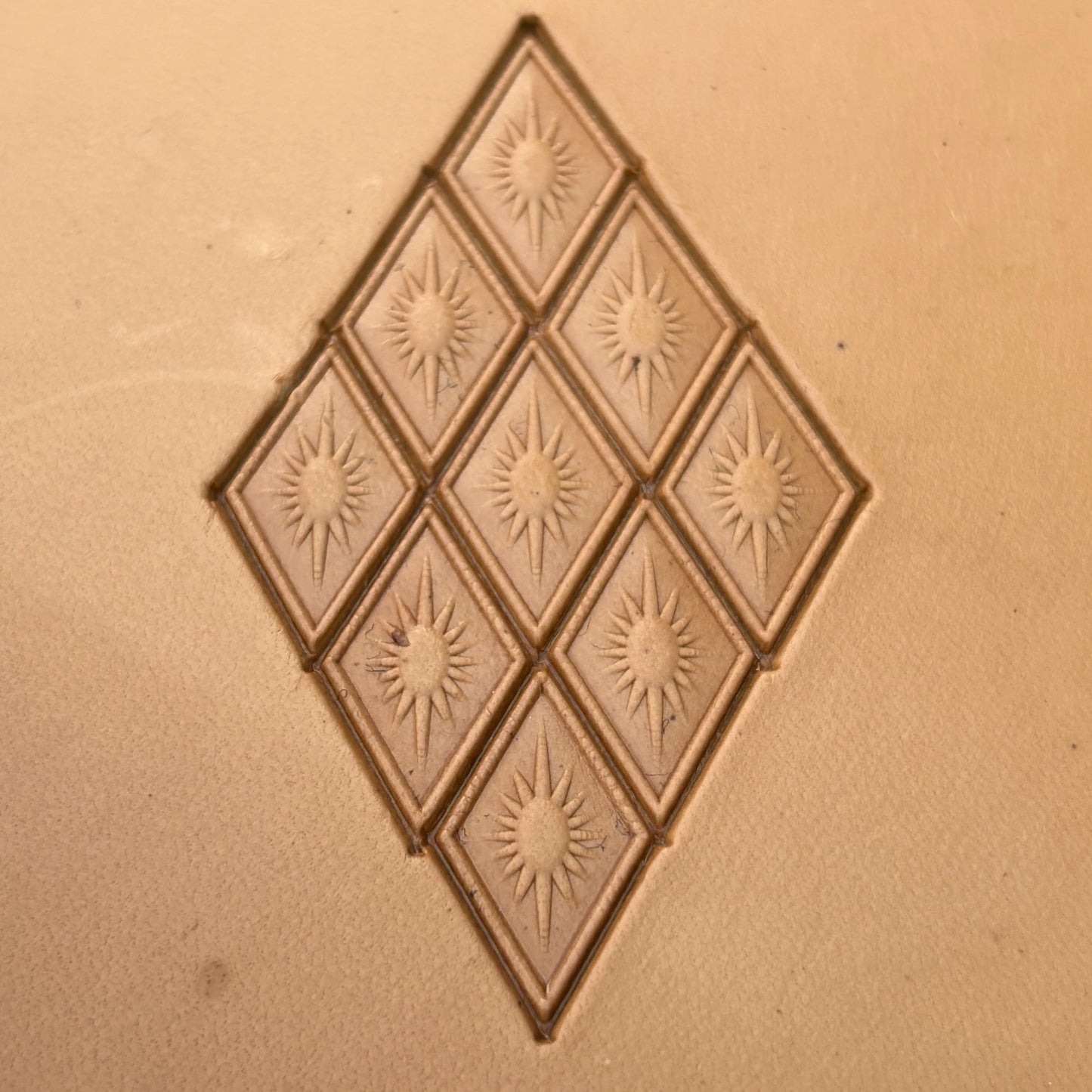 Sunburst Diamonds Geometric leather stamp LT292 — pattern imprint on veg-tan leather