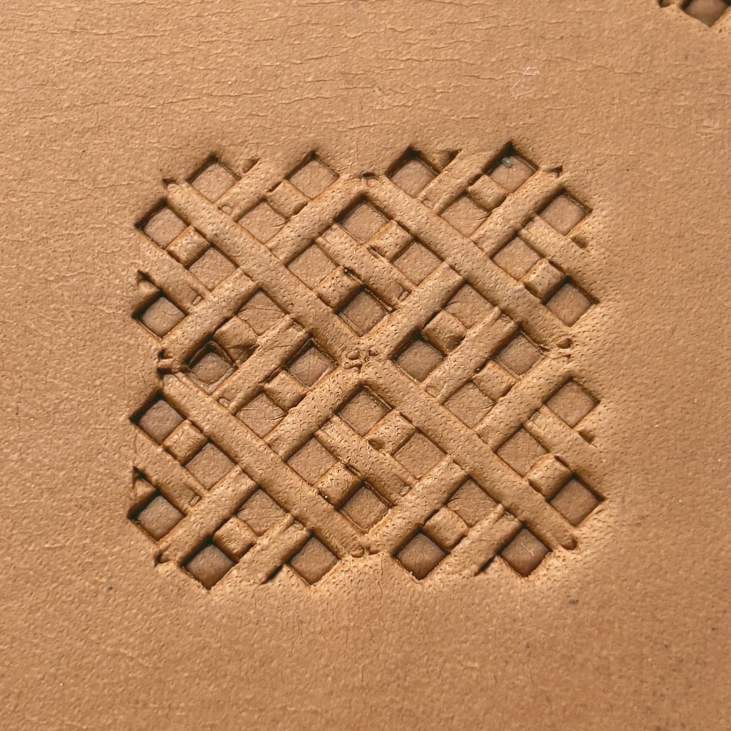 Diamond Grid Basket Weave leather stamp LT306 — pattern imprint on veg-tan leather