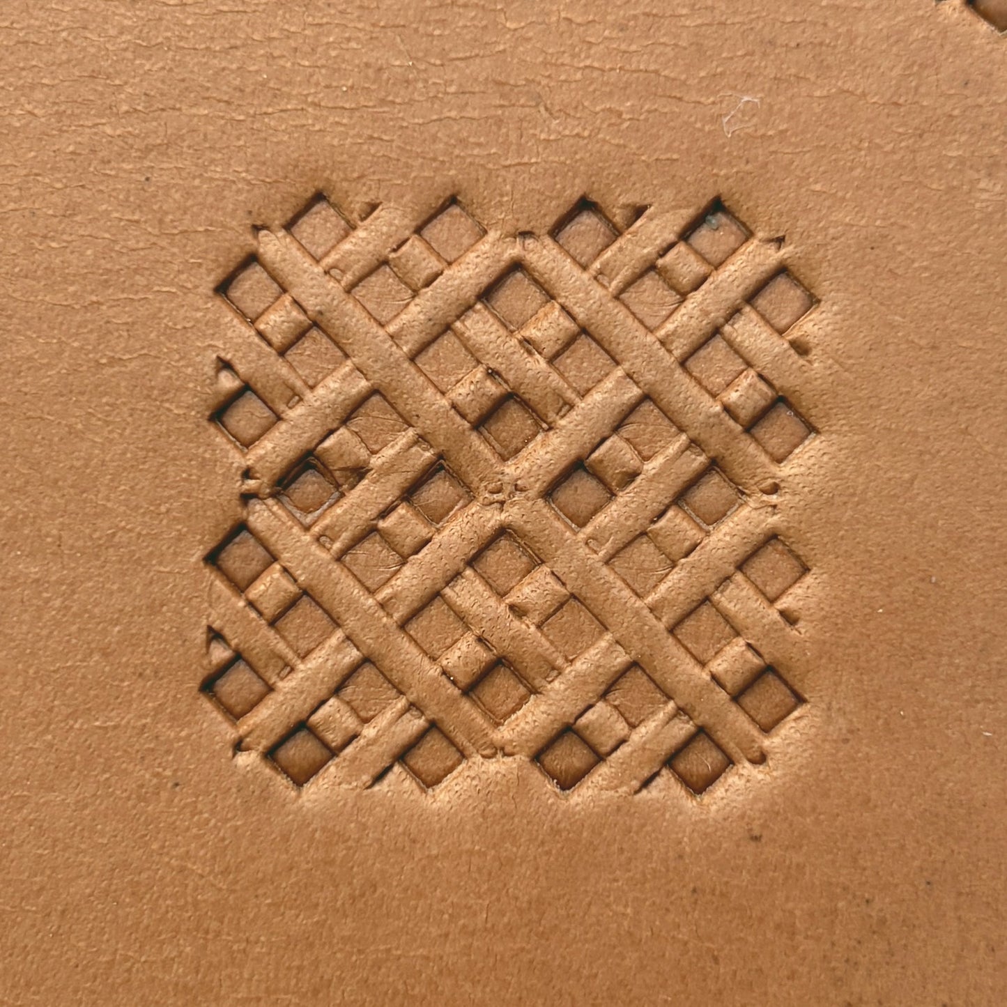 Diamond Grid Basket Weave leather stamp LT306 — pattern imprint on veg-tan leather