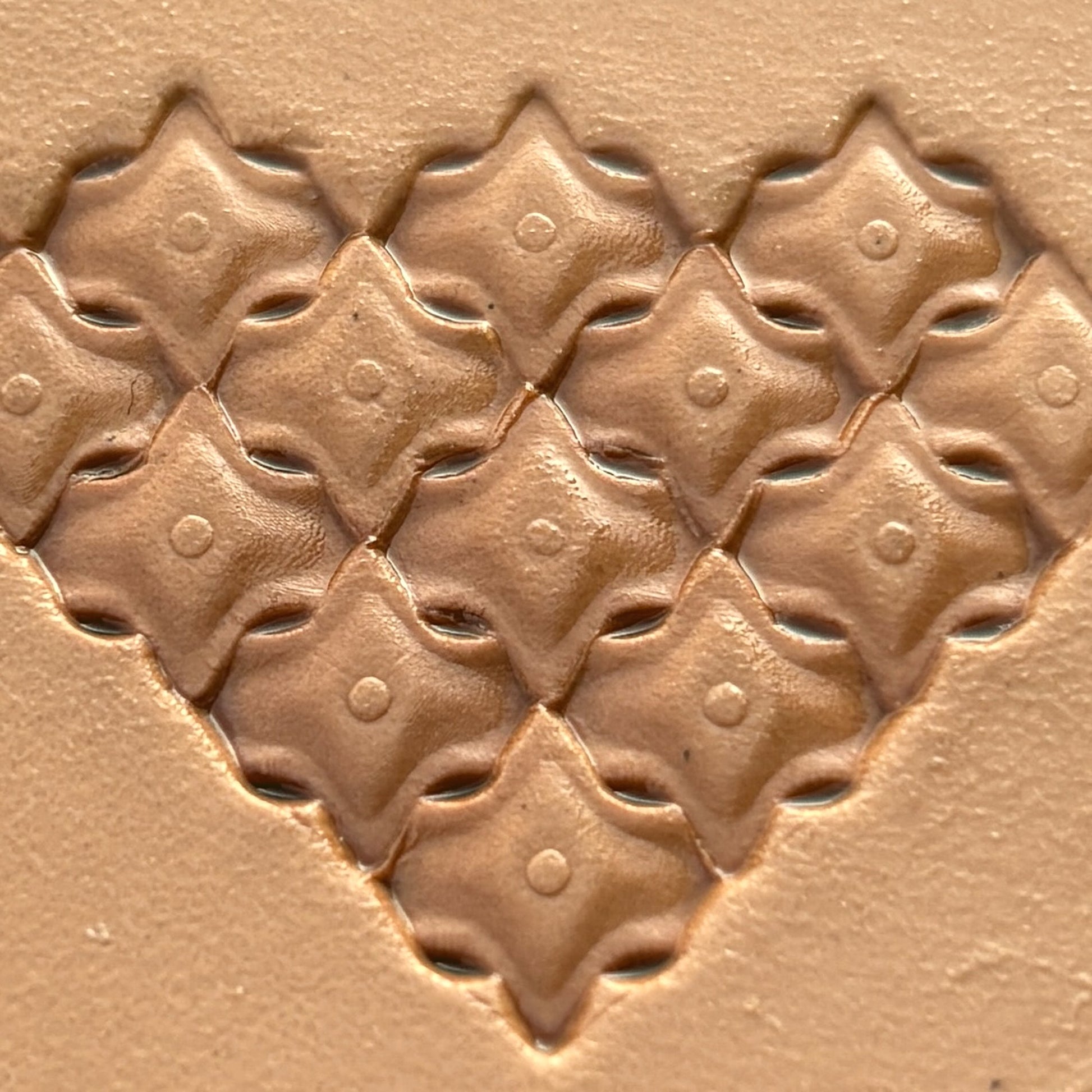 Diamond Tiles leather stamp LT319 — pattern imprint on veg-tan leather