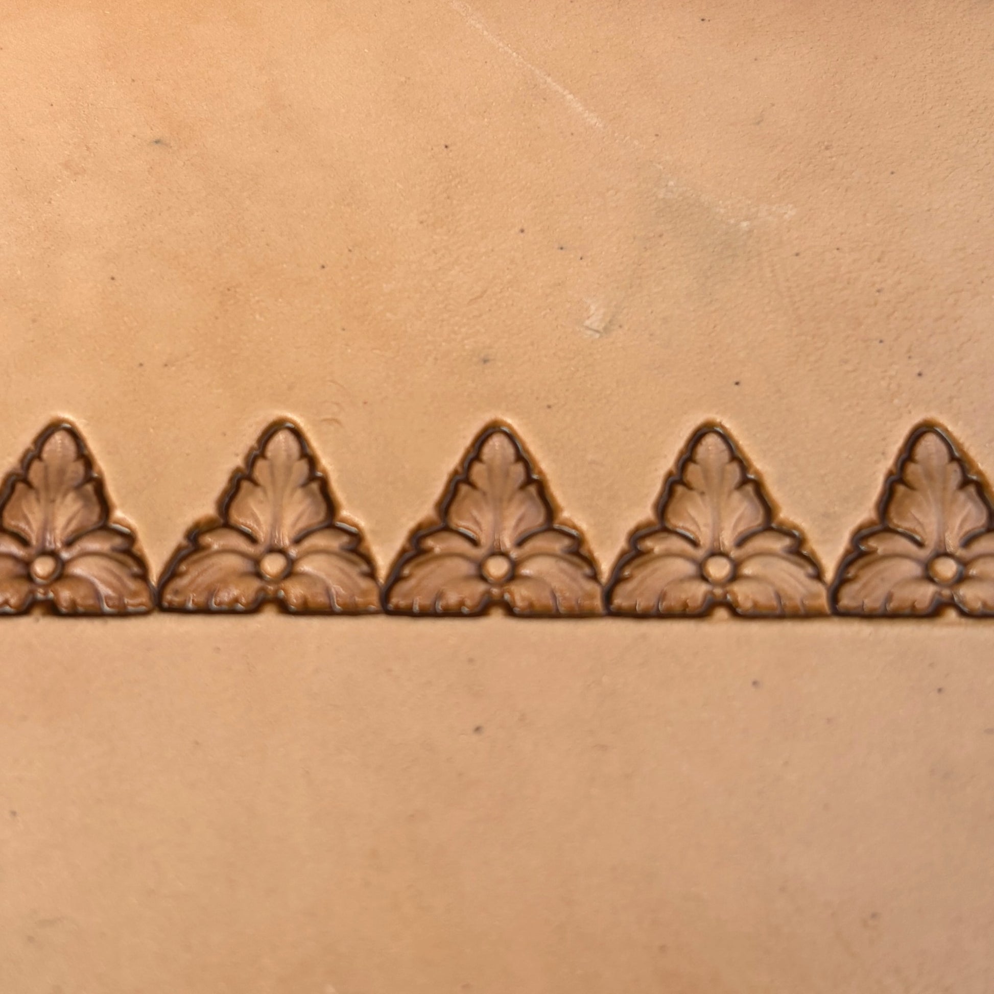 Fleur Accent leather stamp LT329 — pattern imprint on veg-tan leather