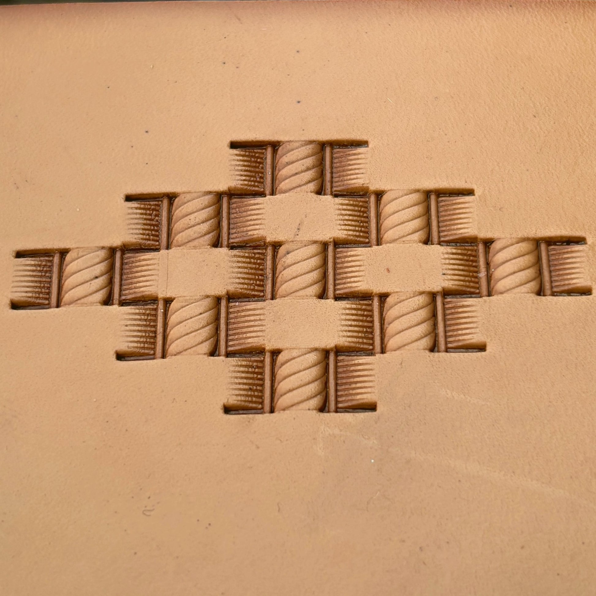 Diamond Shape Basket Weave leather stamp LT347 — pattern imprint on veg-tan leather