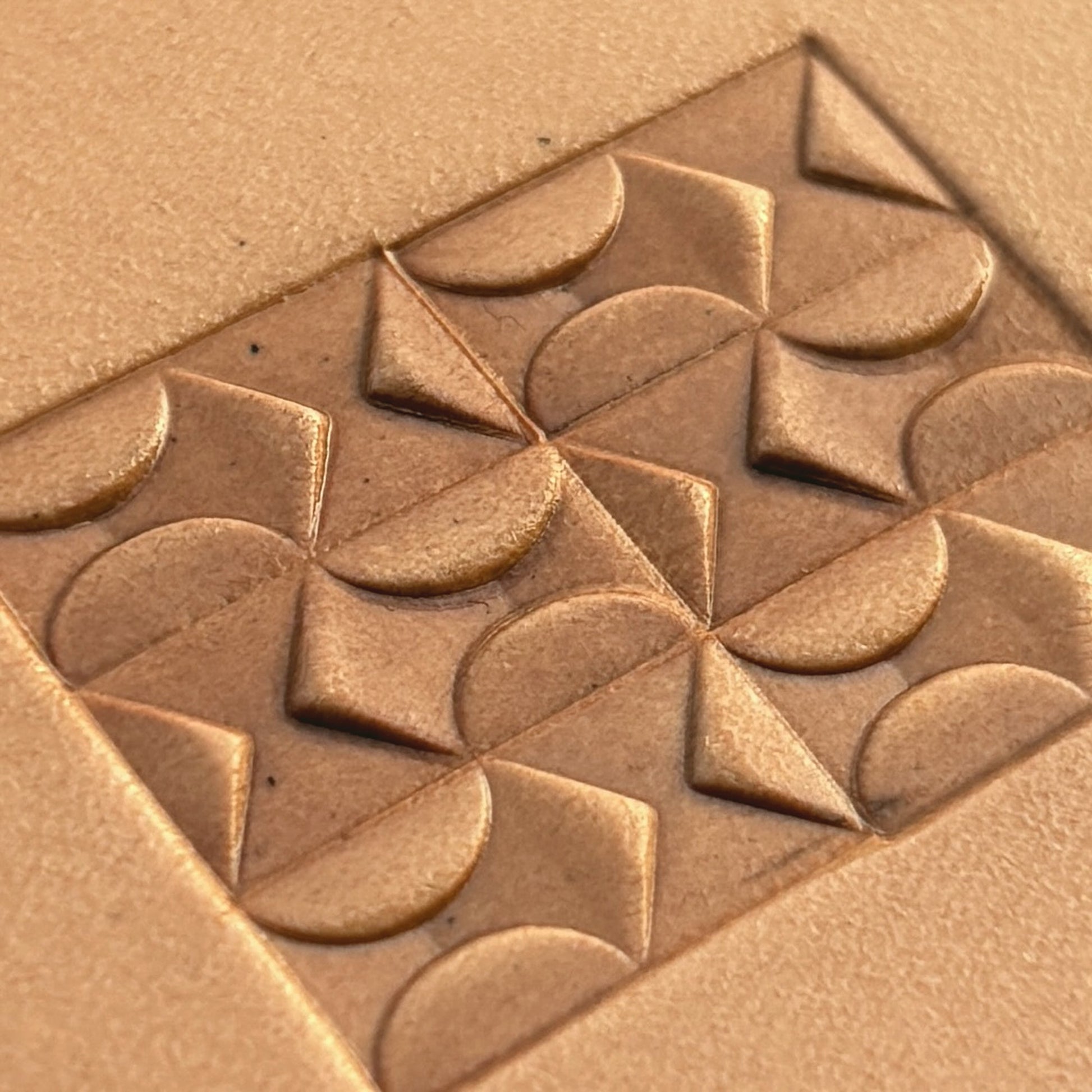 Geometric leather stamp LT360 — pattern imprint on veg-tan leather