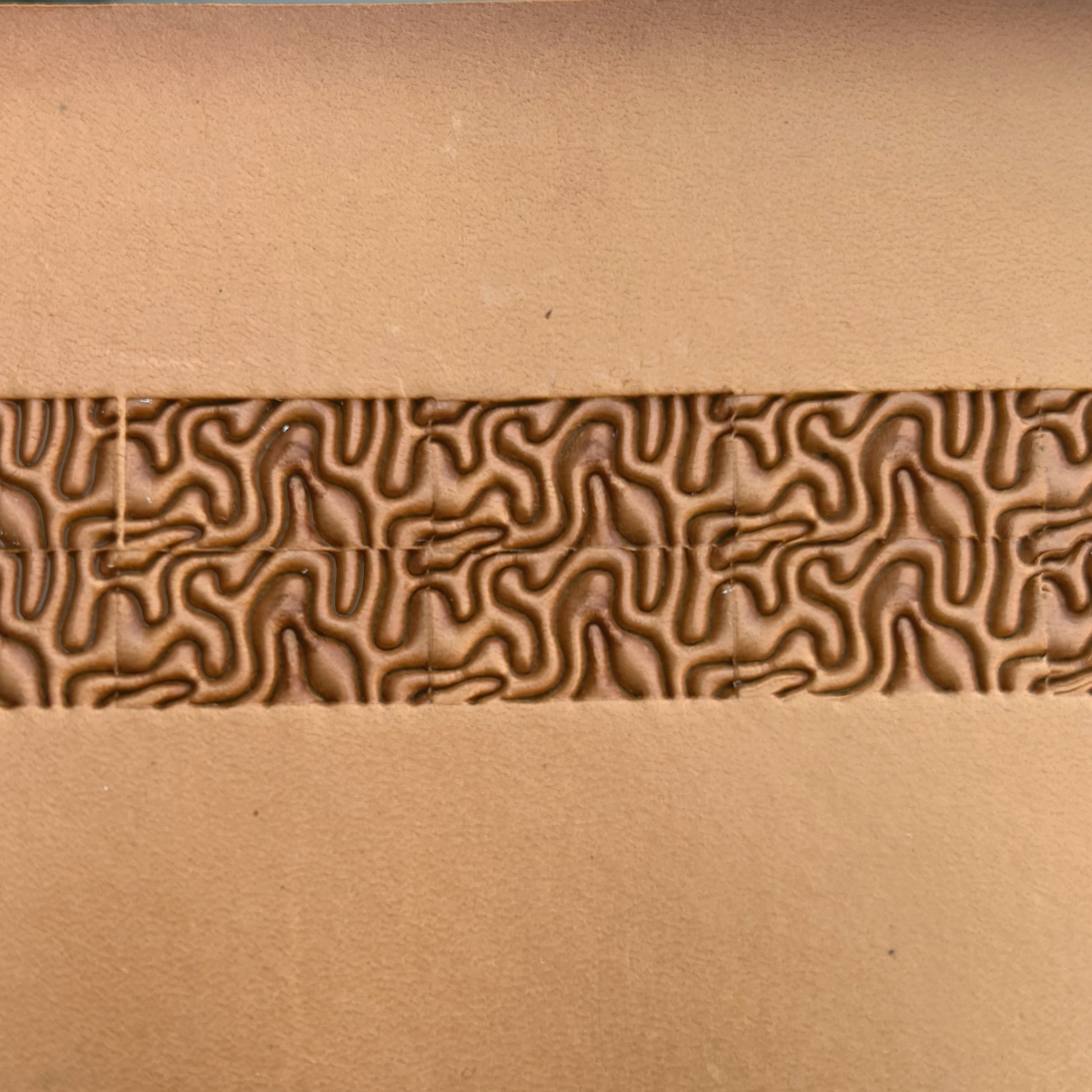 Maze Lines leather stamp LT368 — pattern imprint on veg-tan leather