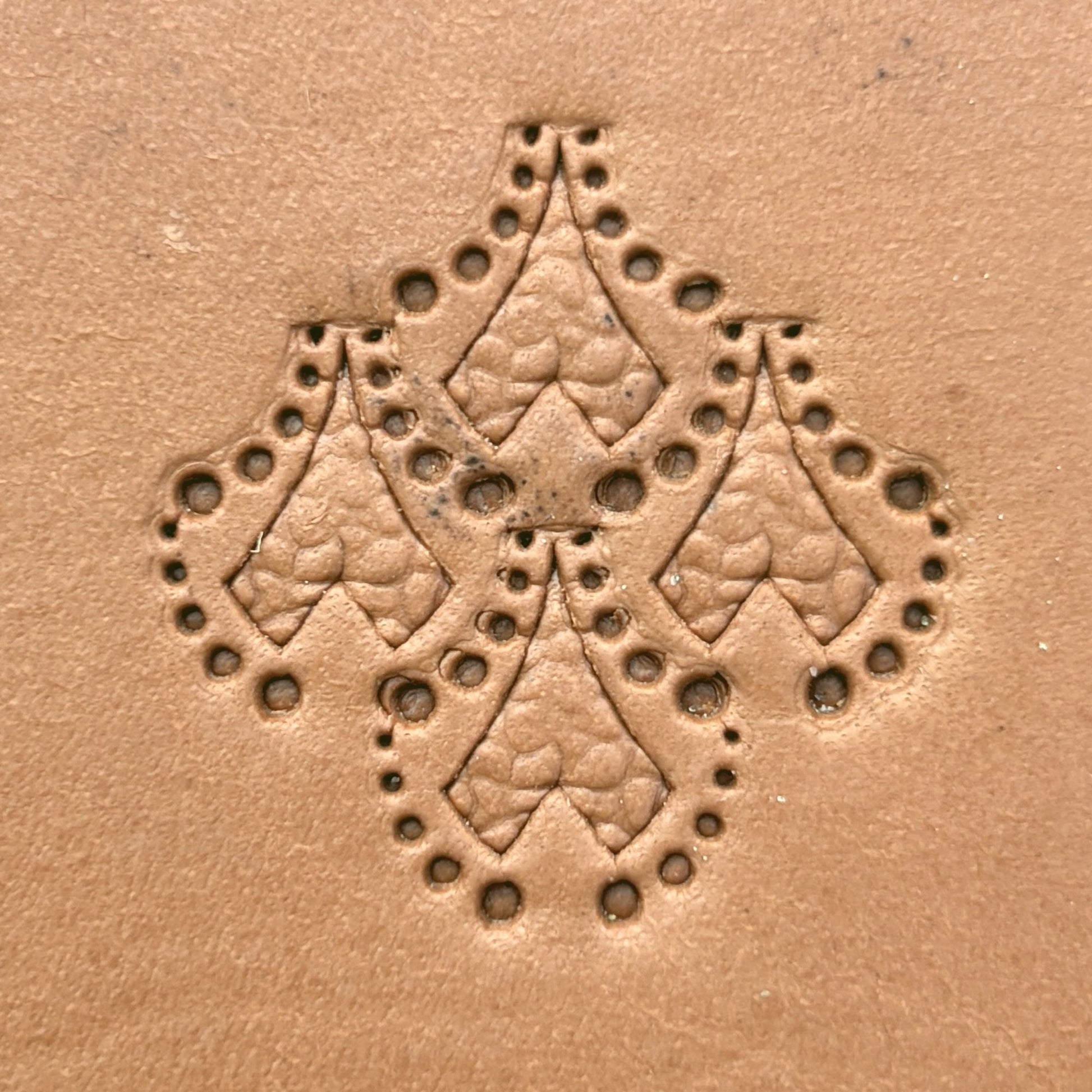 Dotted Motif Heart leather stamp LT380 — pattern imprint on veg-tan leather