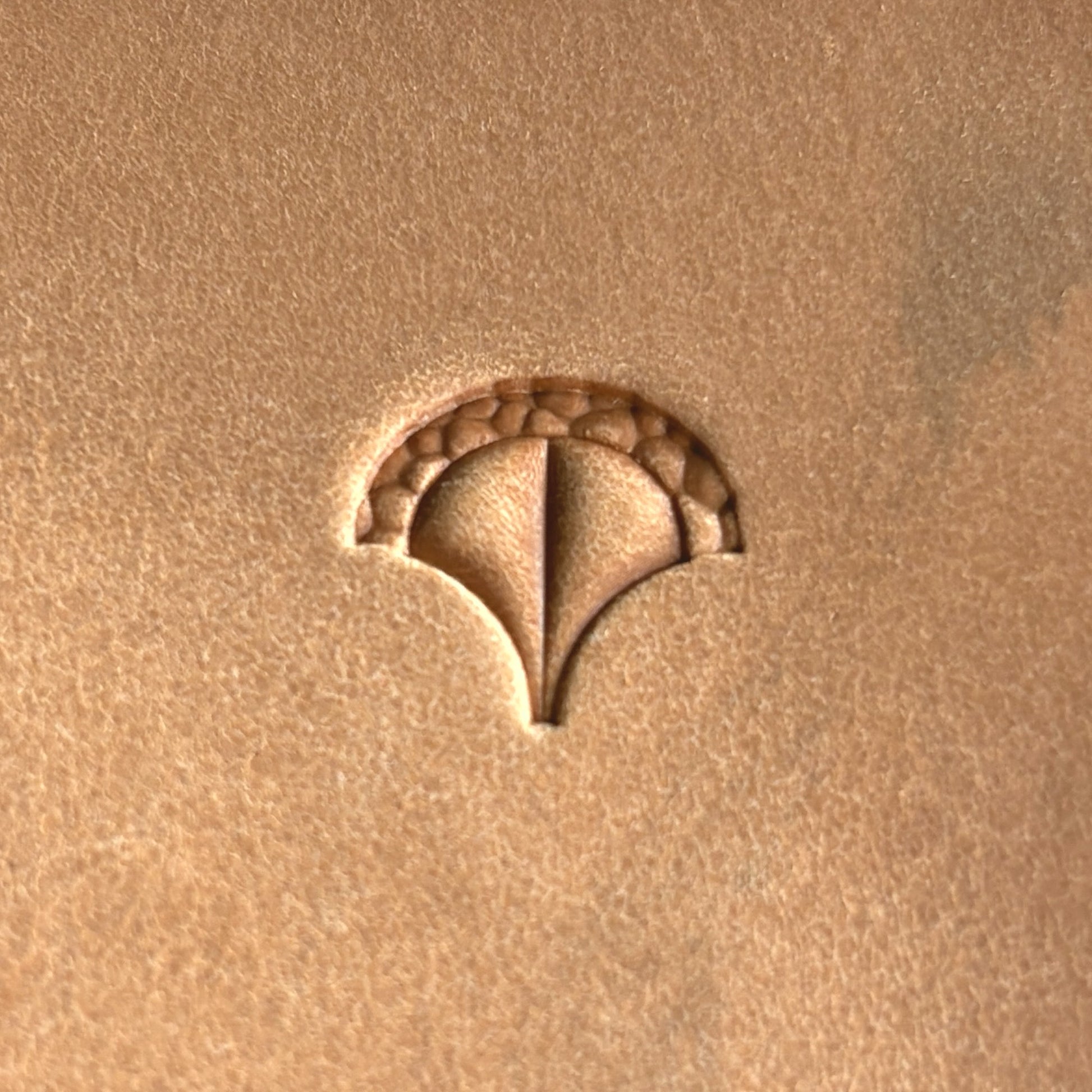 Scallop Tiles leather stamp LT385 — single impression on veg-tan leather