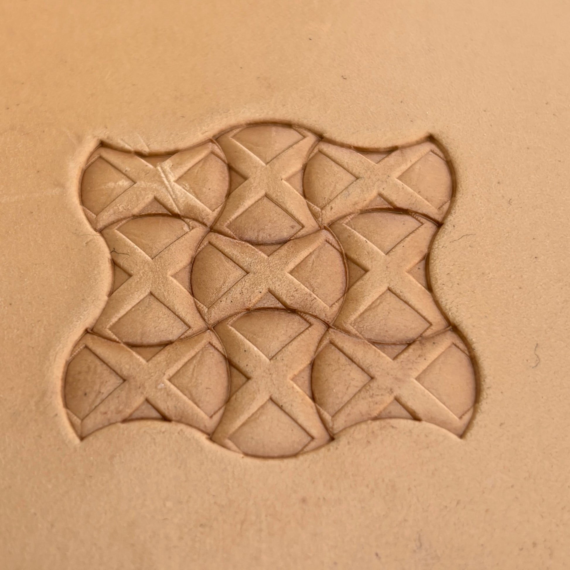 Geometric leather stamp LT386 — pattern imprint on veg-tan leather