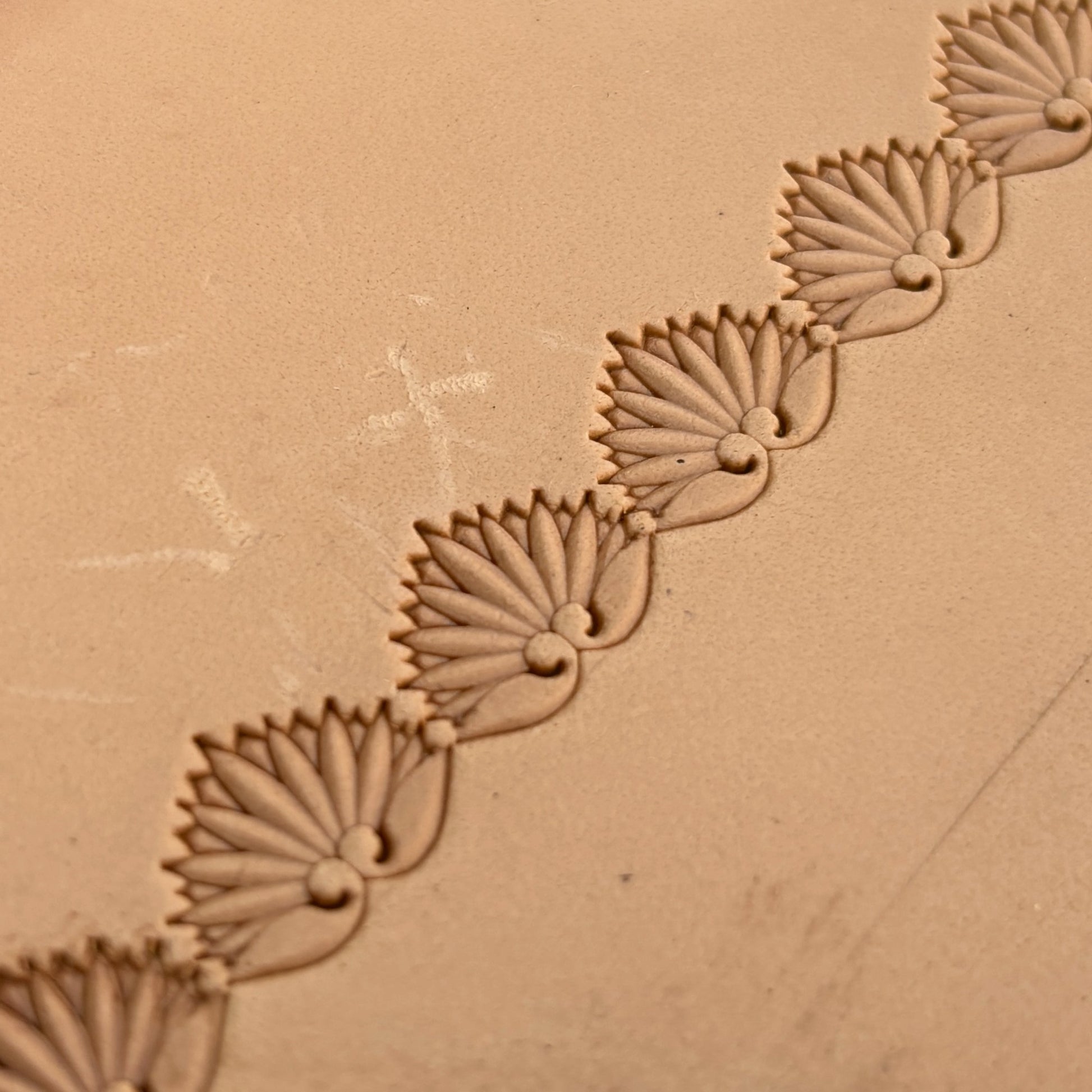 Fan Border leather stamp LT391 — pattern imprint on veg-tan leather