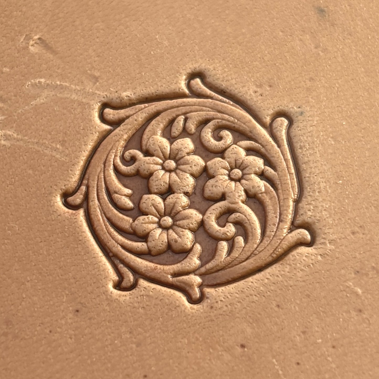 Flower leather stamp LT397 — single impression on veg-tan leather