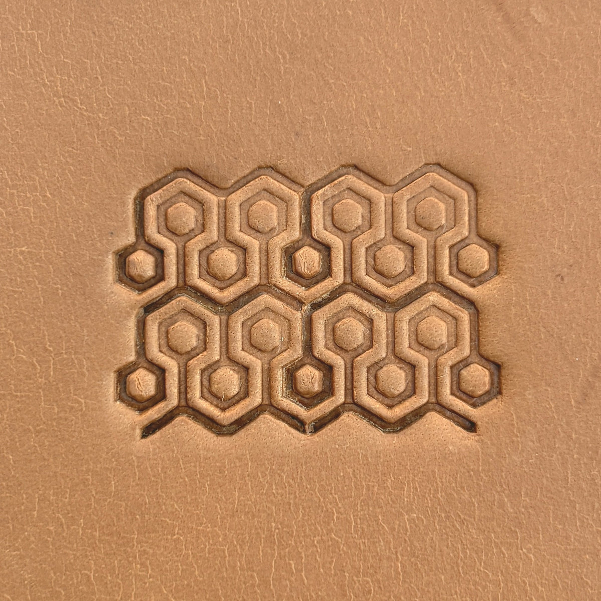 Honeycomb Lattice leather stamp LT400 — pattern imprint on veg-tan leather