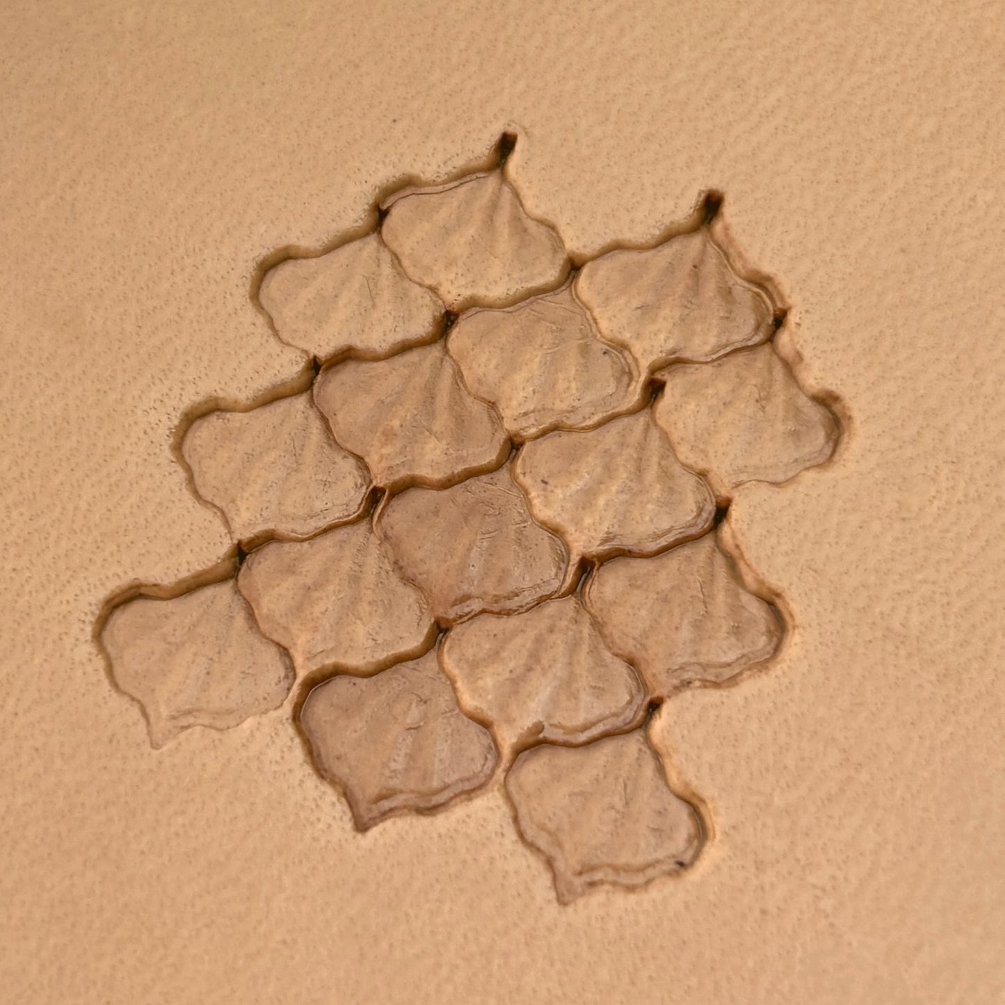Cluster Leaf leather stamp LT409 — pattern imprint on veg-tan leather