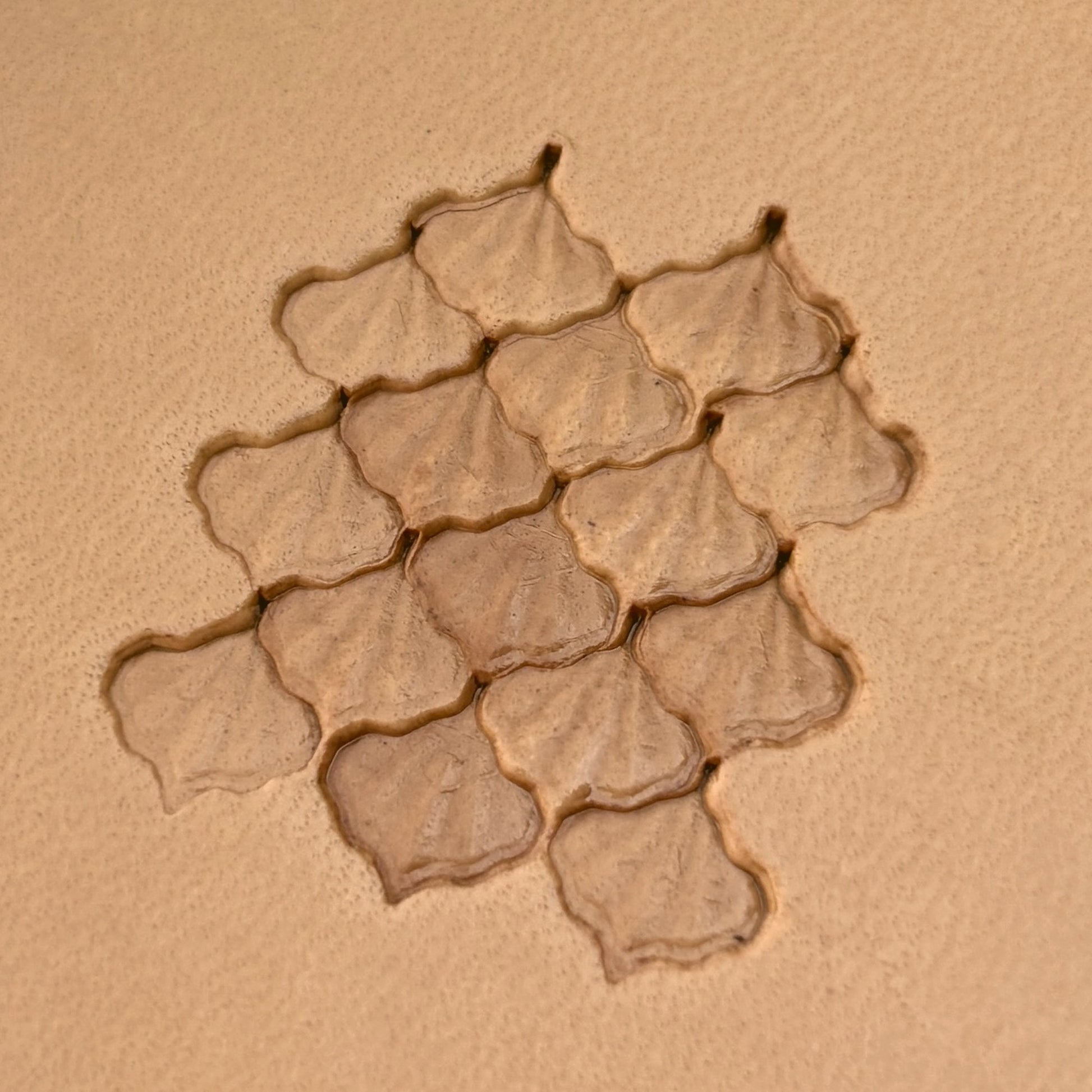 Cluster Leaf leather stamp LT409 — pattern imprint on veg-tan leather