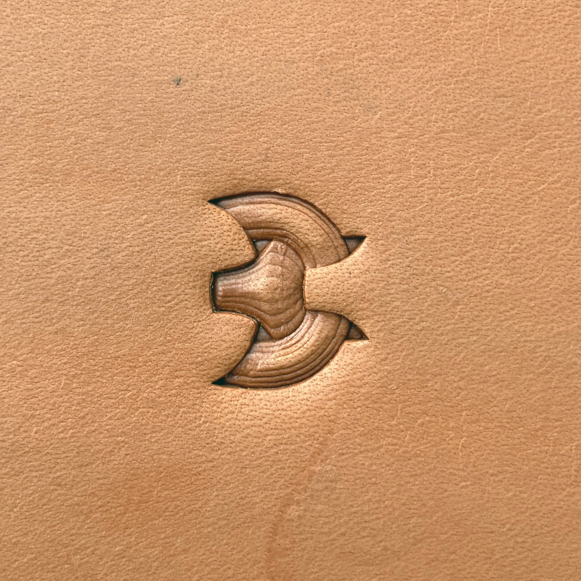 Basket Weave leather stamp LT415 — single impression on veg-tan leather