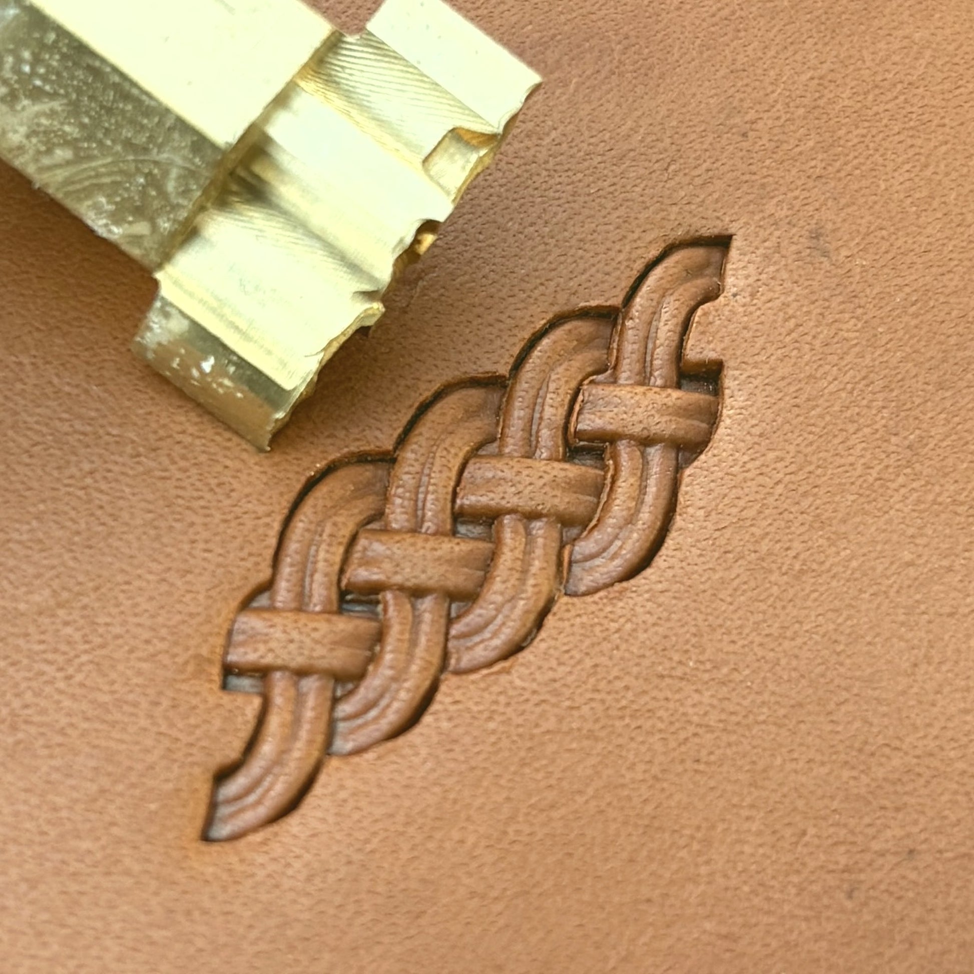 Curved Line Basket Weave leather stamp LT418 — brass stamping tool with imprint on natural veg-tan leather