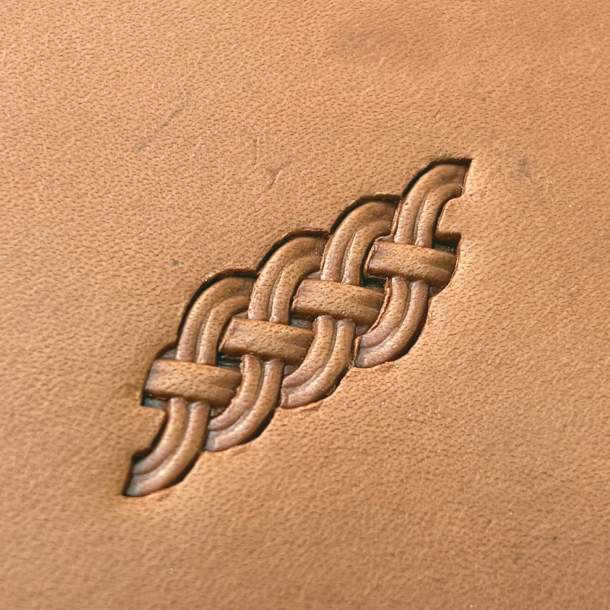 Curved Line Basket Weave leather stamp LT418 — pattern imprint on veg-tan leather