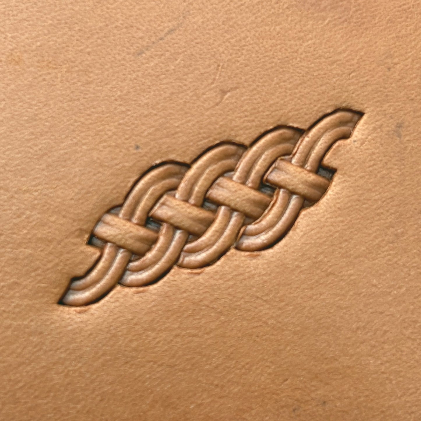 Curved Line Basket Weave leather stamp LT418 — pattern imprint on veg-tan leather
