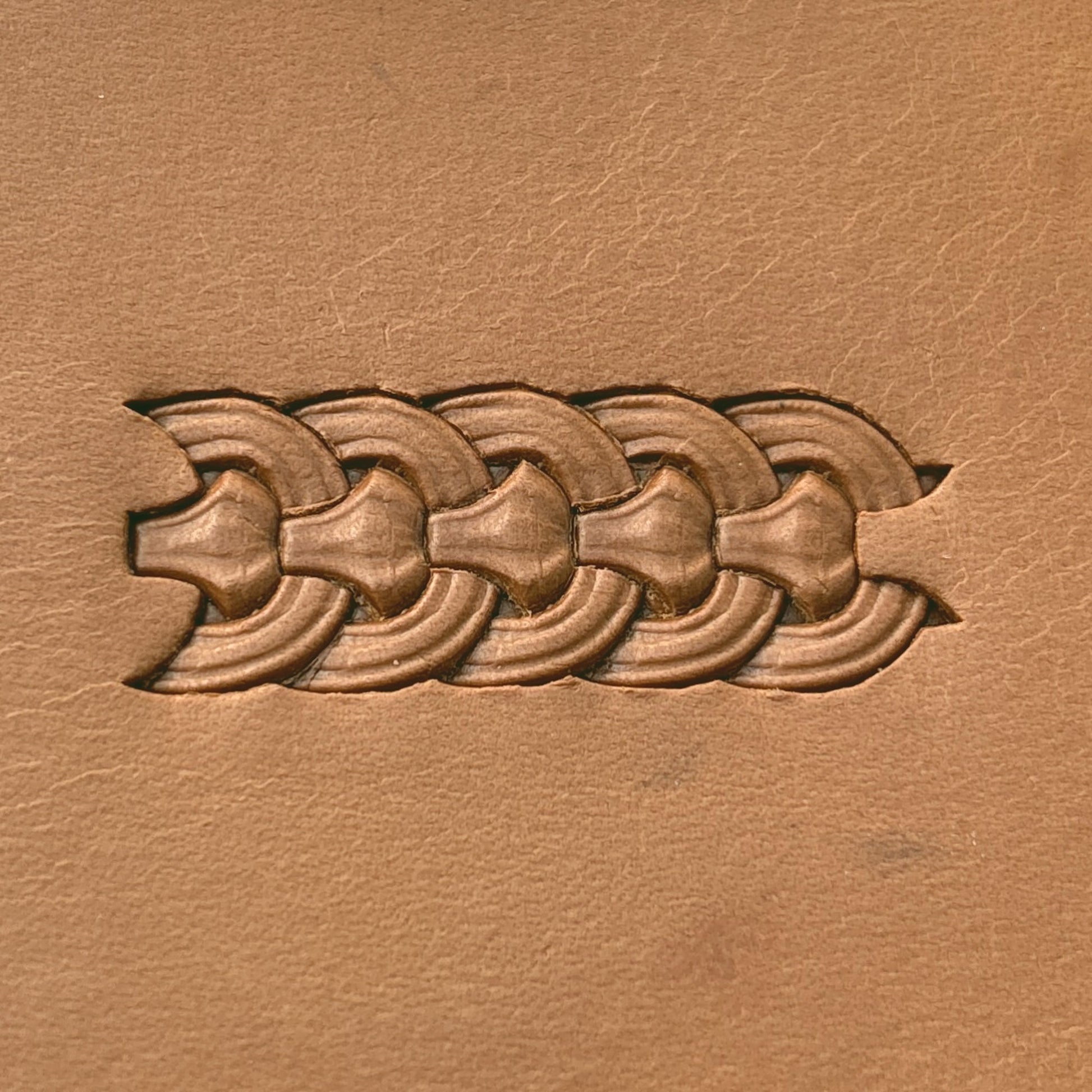 Chain Link Basket Weave leather stamp LT421 — pattern imprint on veg-tan leather