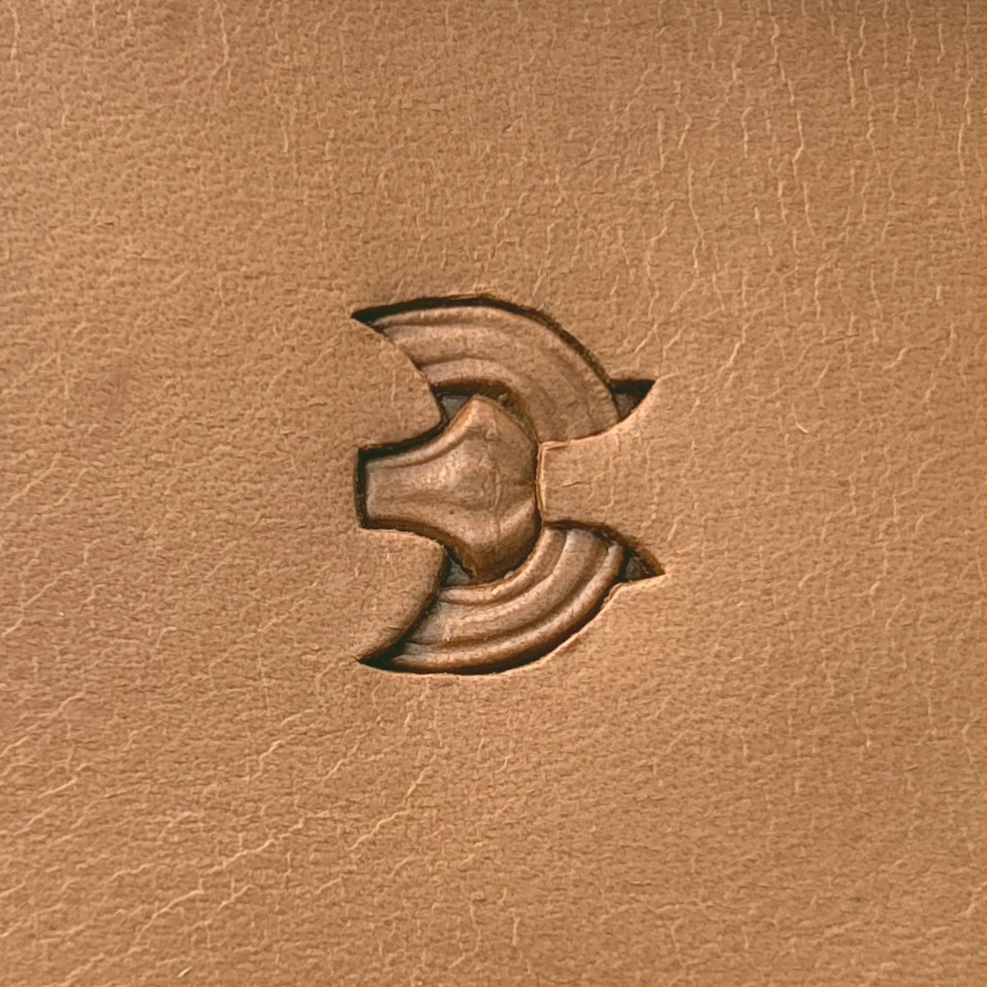 Chain Link Basket Weave leather stamp LT421 — single impression on veg-tan leather